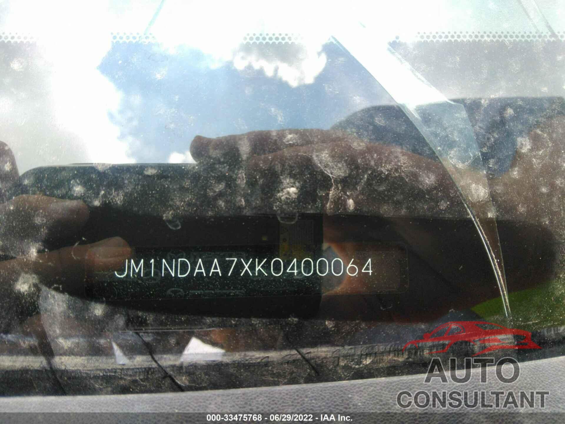 MAZDA MX-5 MIATA 2019 - JM1NDAA7XK0400064