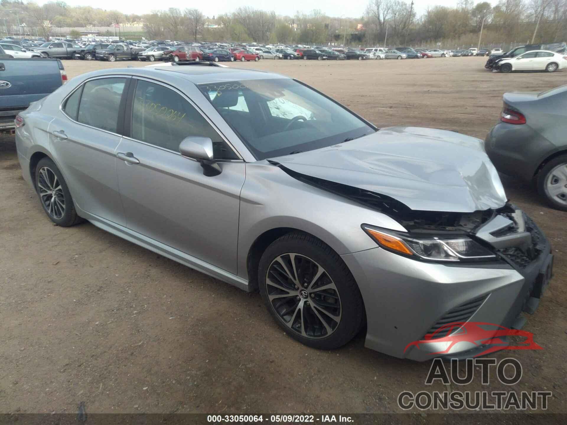 TOYOTA CAMRY 2018 - 4T1B11HK4JU020677