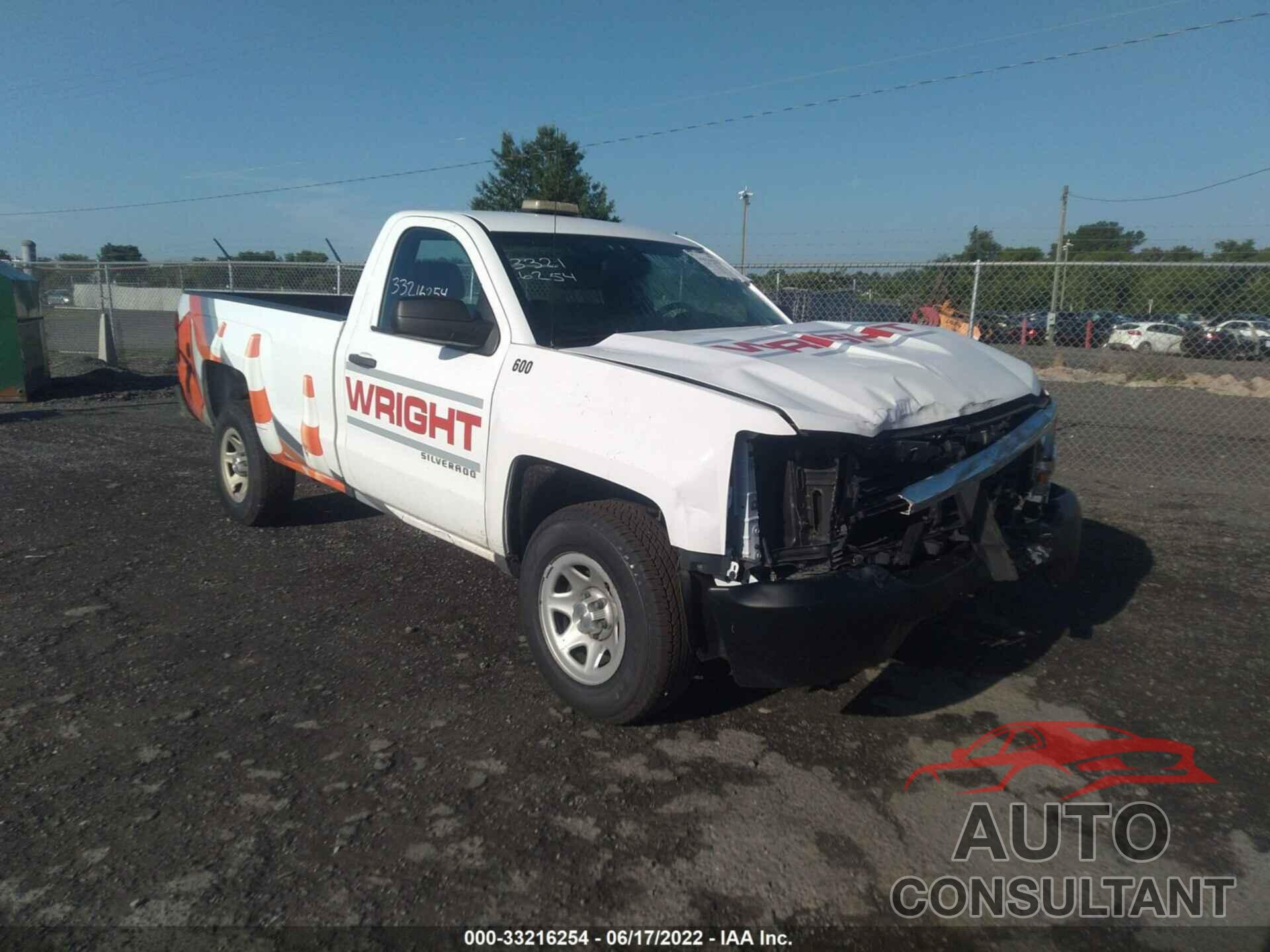 CHEVROLET SILVERADO 1500 2018 - 1GCNCNEH0JZ184653