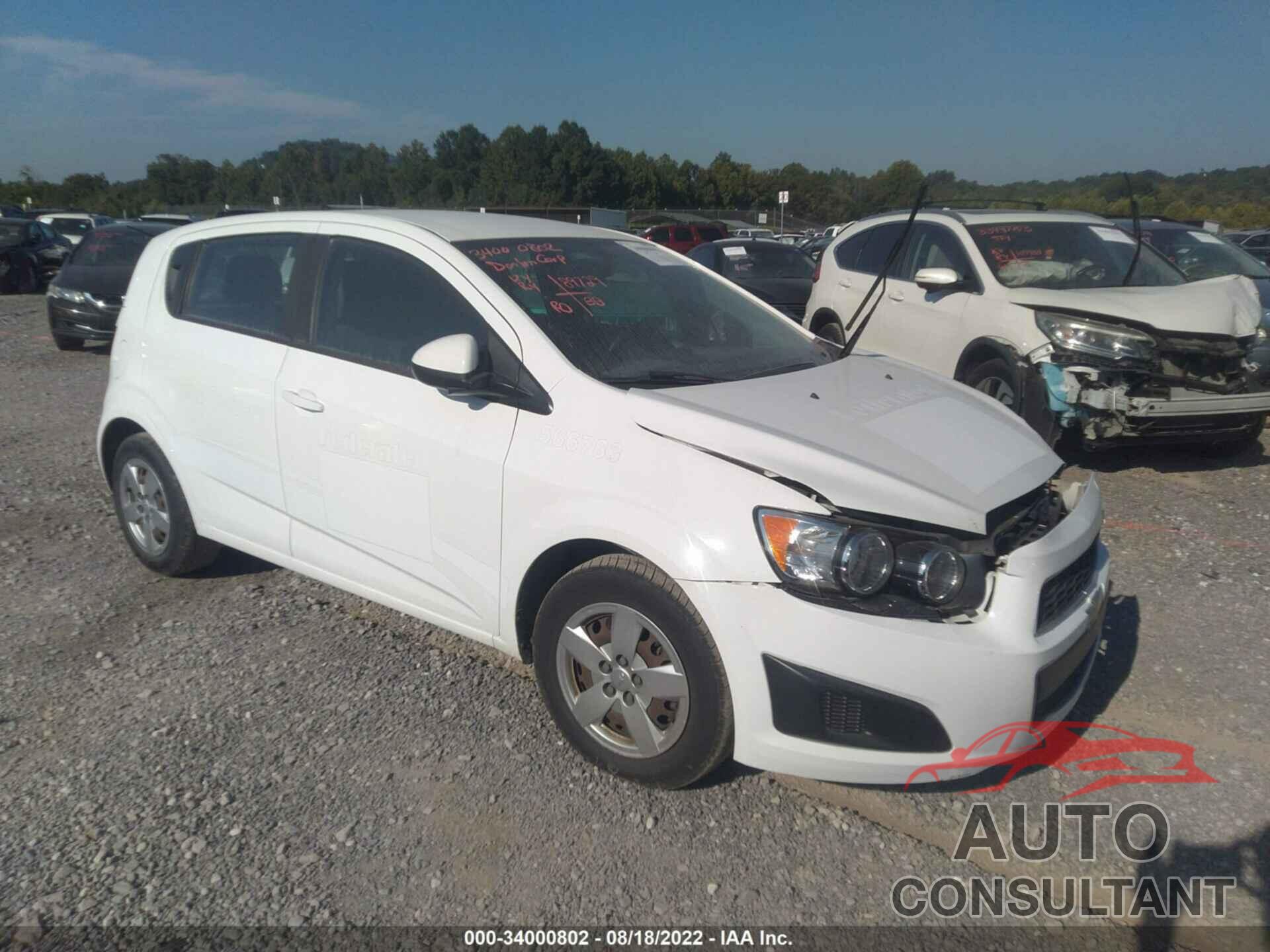 CHEVROLET SONIC 2016 - 1G1JA6SH0G4175223