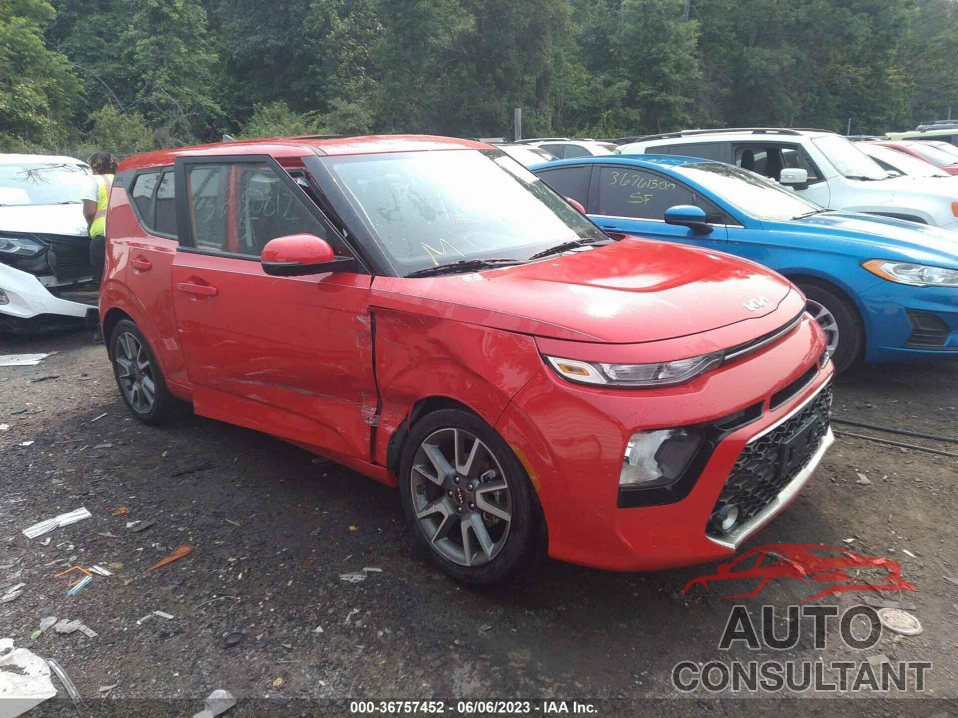 KIA SOUL 2022 - KNDJ63AU4N7170348