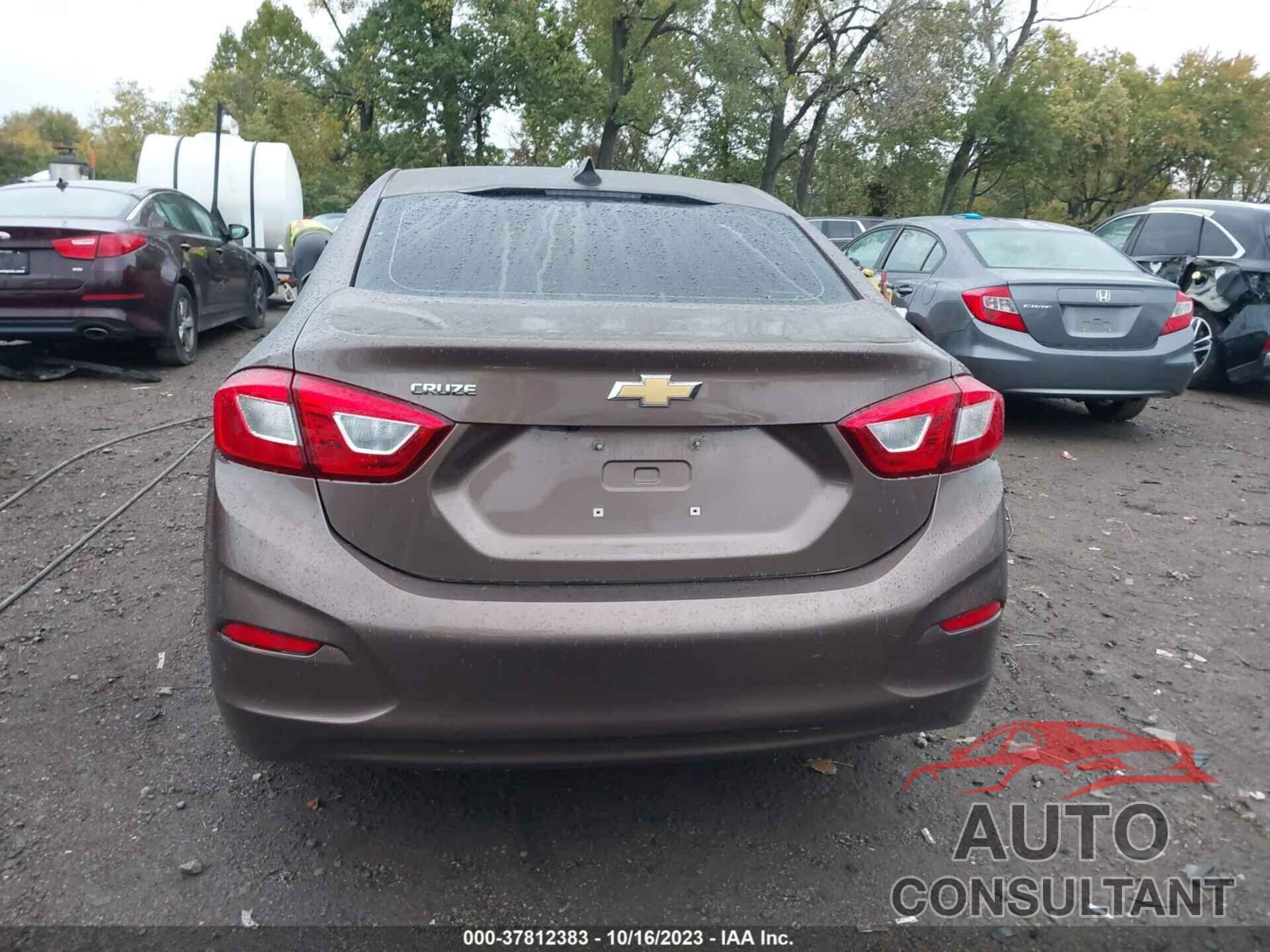 CHEVROLET CRUZE 2019 - 1G1BC5SM8K7119219