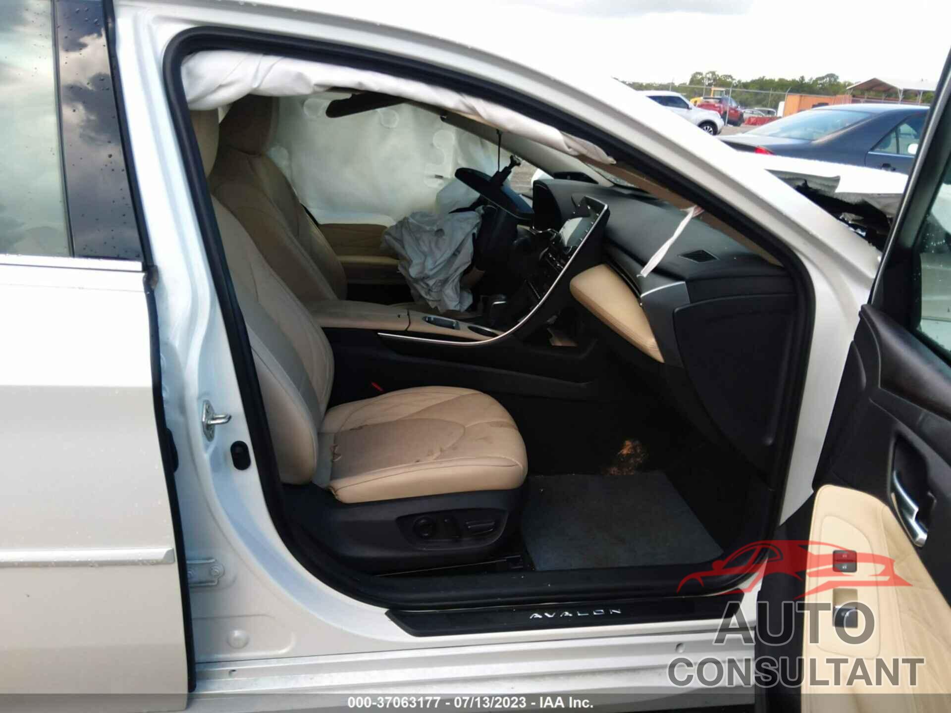 TOYOTA AVALON 2020 - 4T1D21FB9LU019102