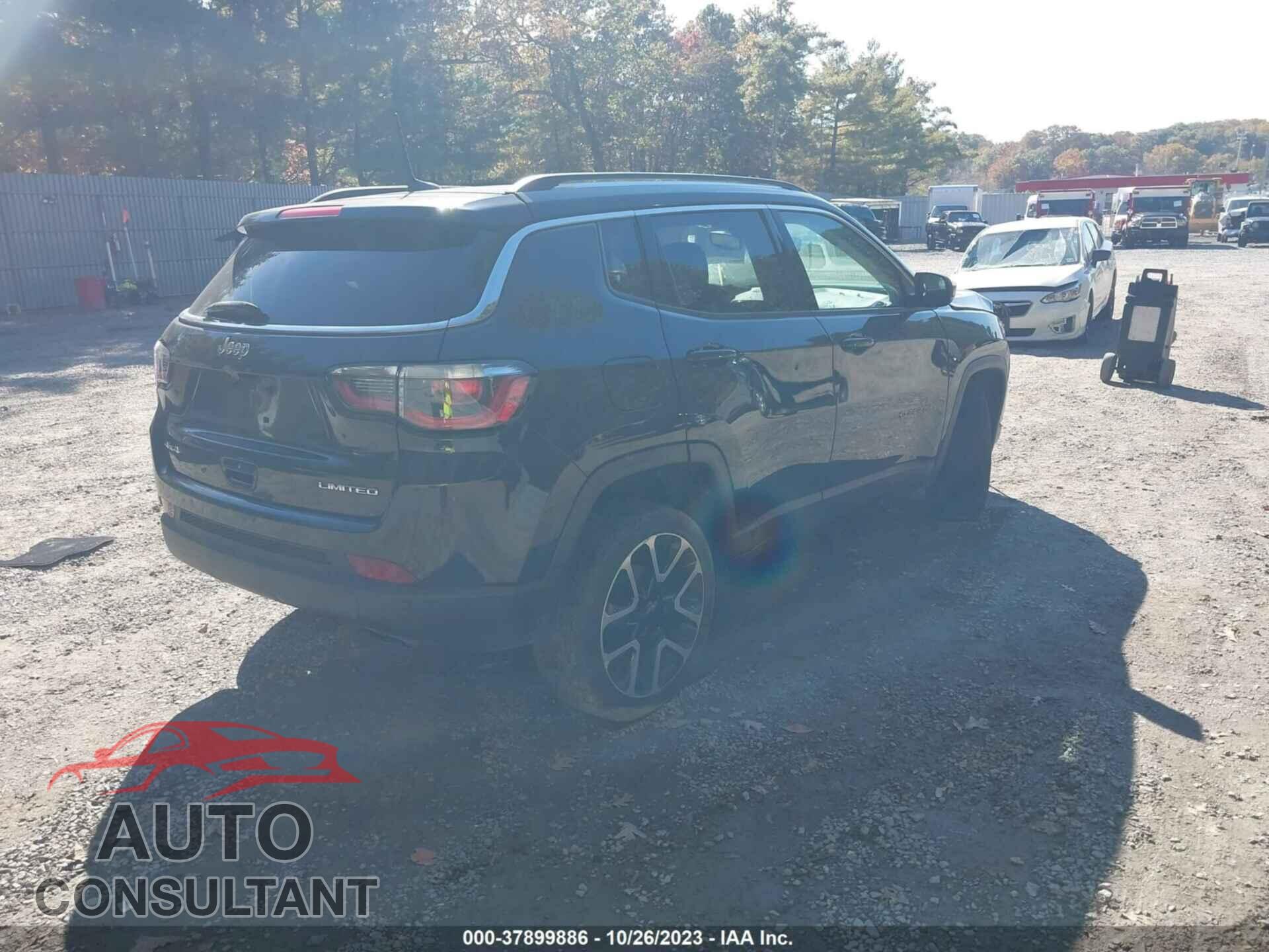 JEEP COMPASS 2018 - 3C4NJDCB5JT147555