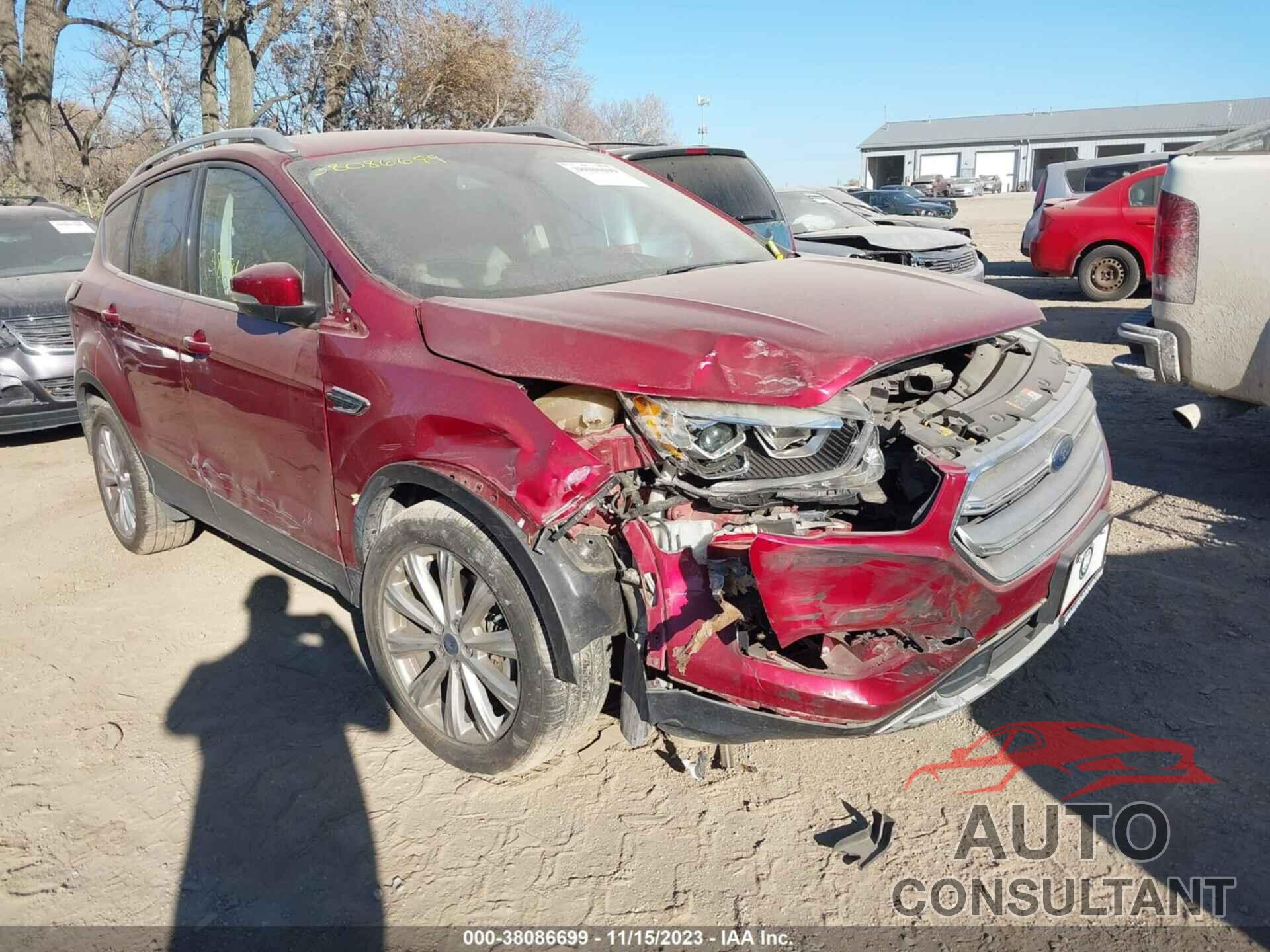 FORD ESCAPE 2017 - 1FMCU9J9XHUD44468