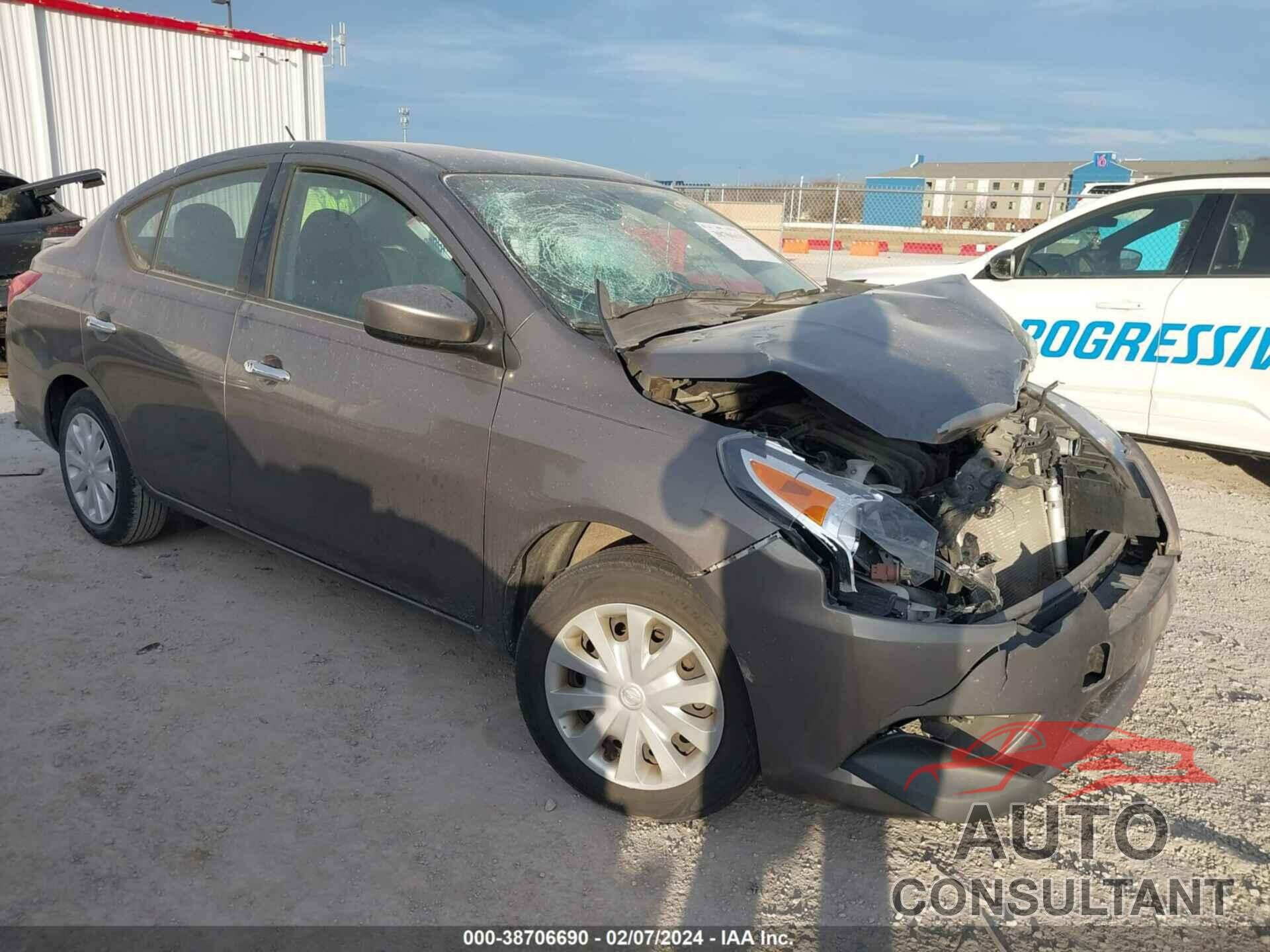 NISSAN VERSA 2017 - 3N1CN7AP8HK455351