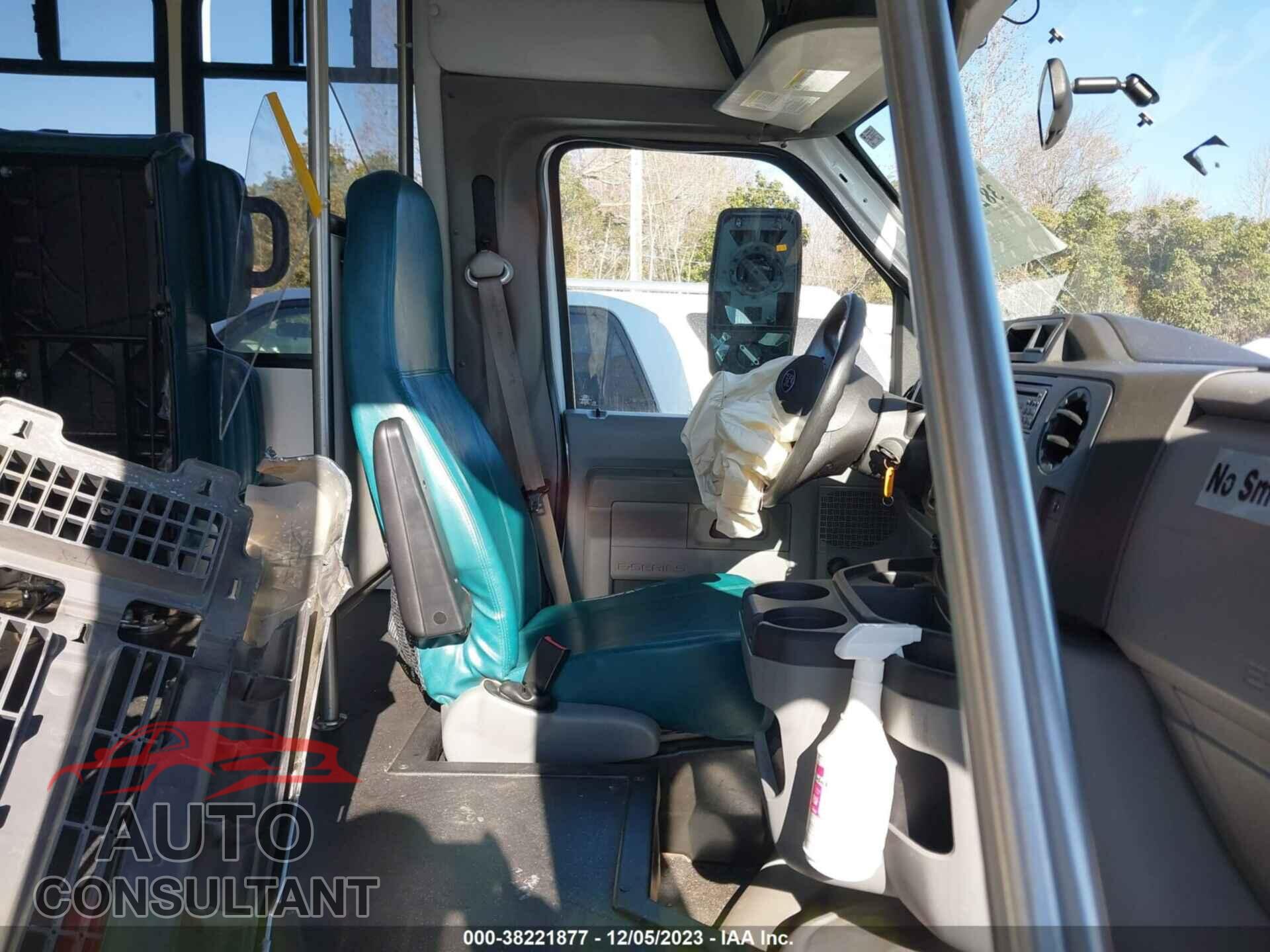 FORD ECONOLINE 2017 - 1FDEE3FS4HDC02521