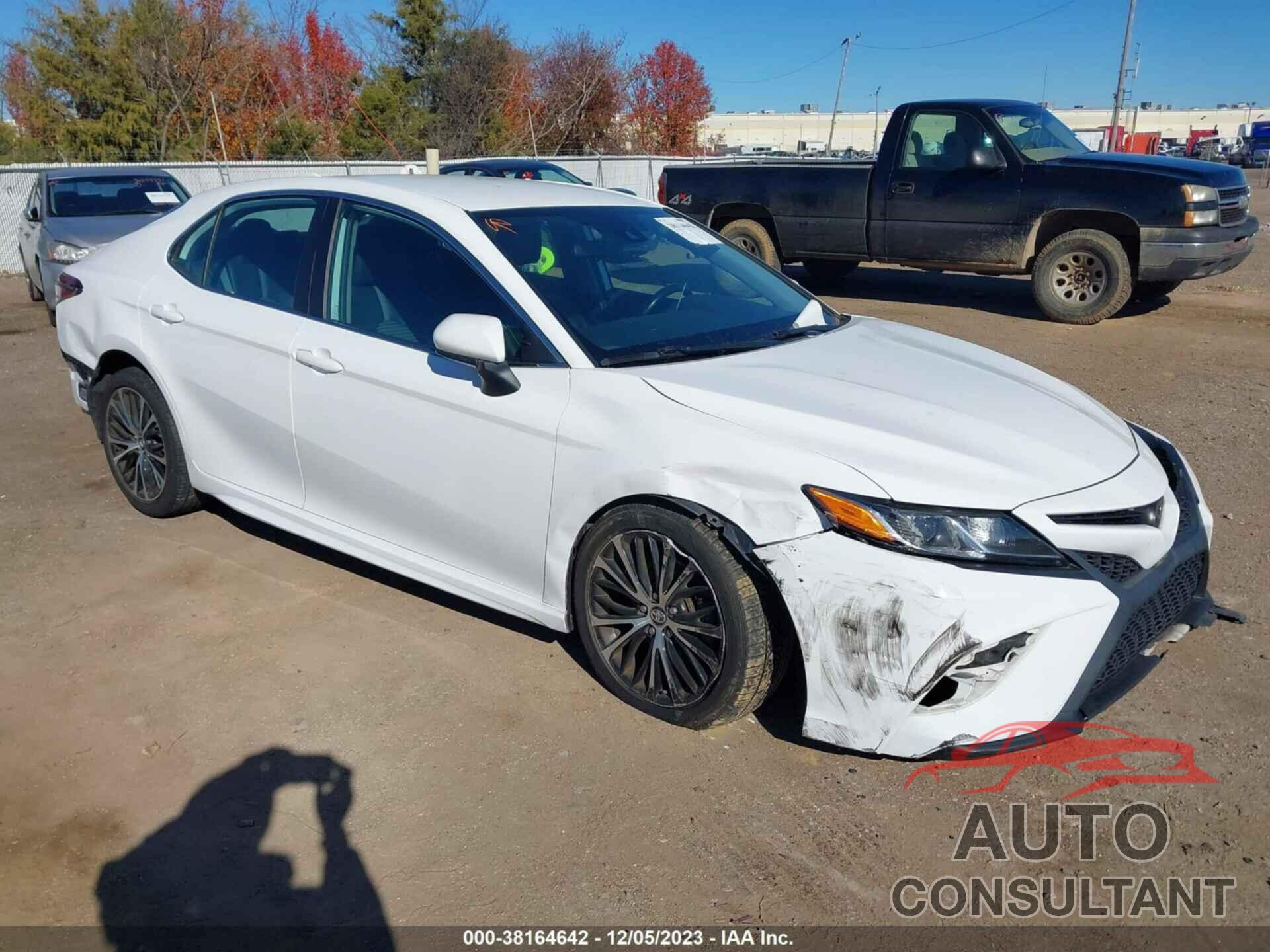 TOYOTA CAMRY 2019 - 4T1B11HK0KU710511