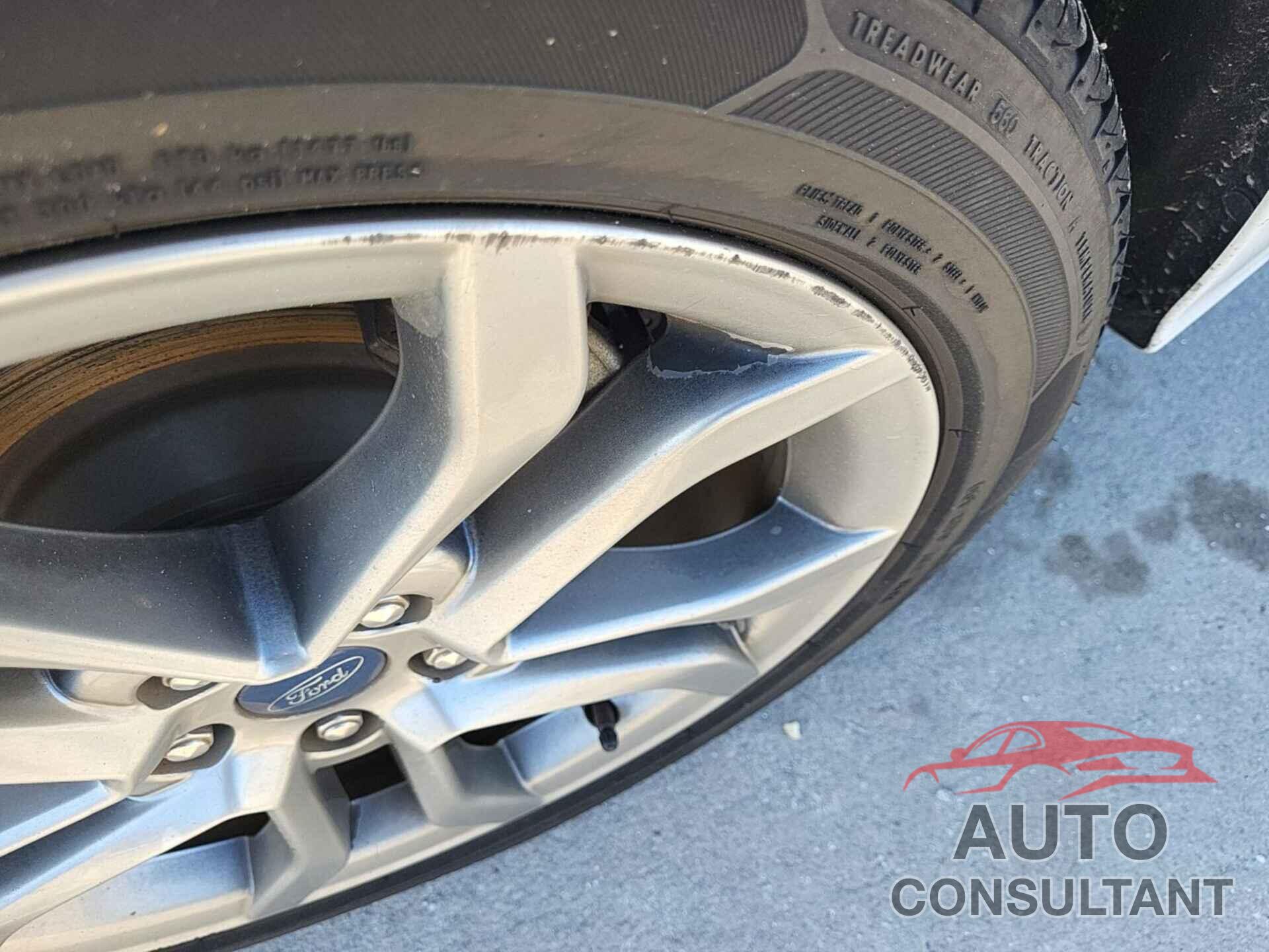 FORD FUSION 2019 - 3FA6P0CD9KR183976