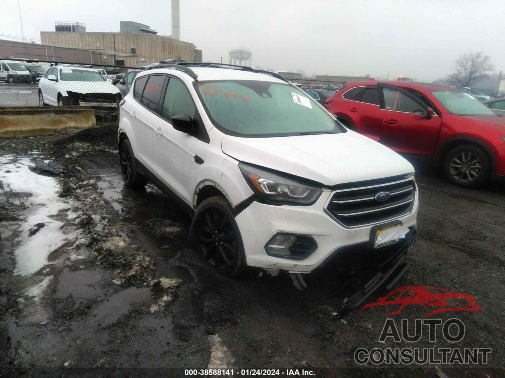 FORD ESCAPE 2018 - 1FMCU9GD8JUA15561