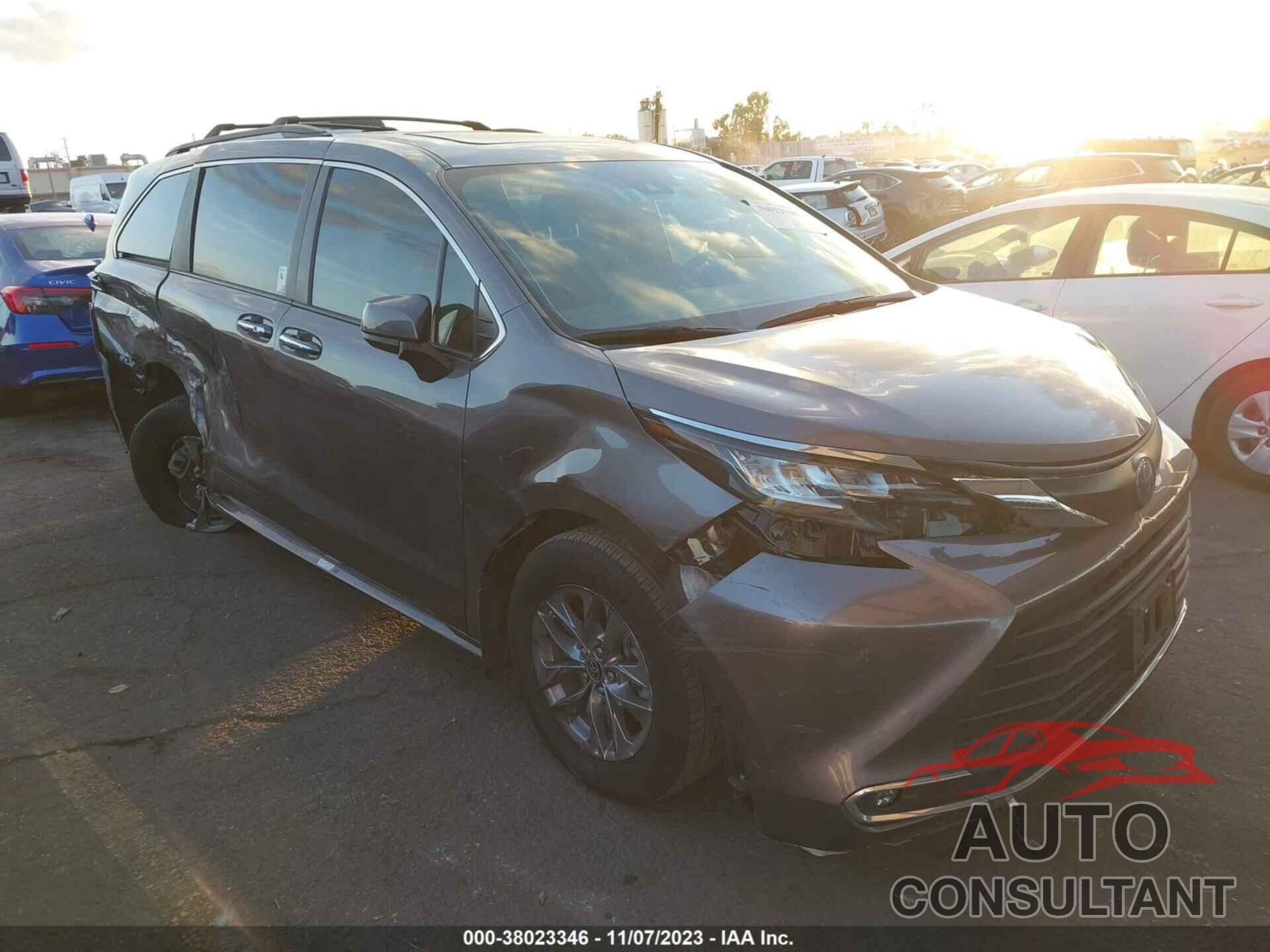 TOYOTA SIENNA 2022 - 5TDJRKEC1NS103120