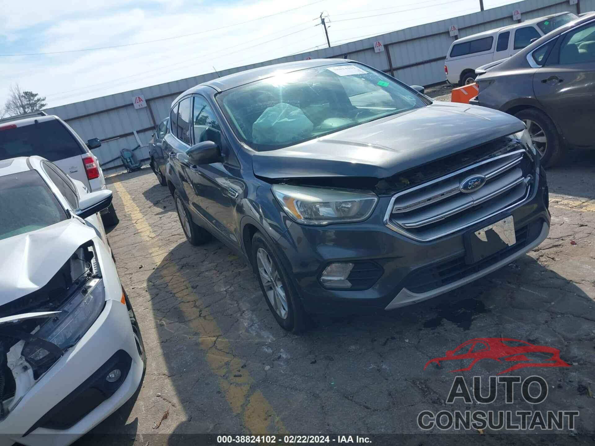 FORD ESCAPE 2017 - 1FMCU0GD6HUA52517