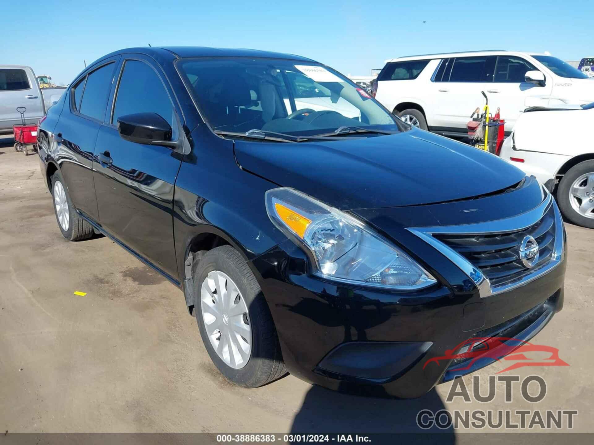 NISSAN VERSA 2018 - 3N1CN7AP8JL803570