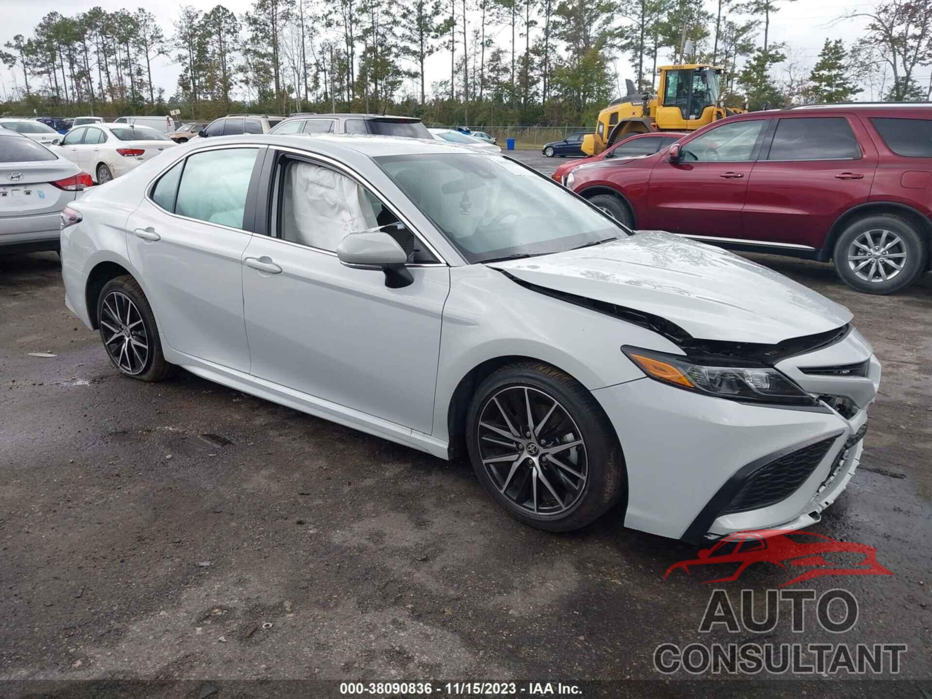 TOYOTA CAMRY 2023 - 4T1G11AK3PU117457