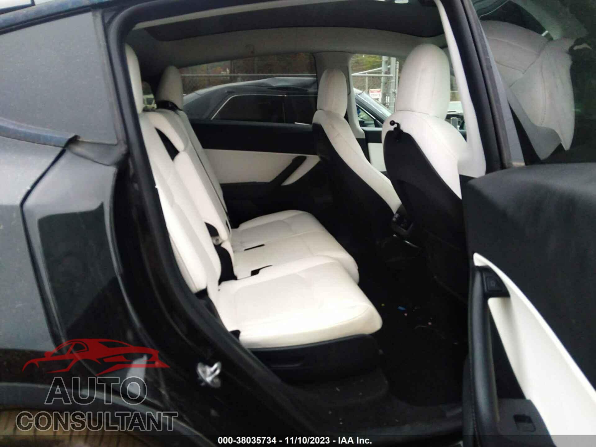 TESLA MODEL Y 2021 - 5YJYGAEE9MF187514