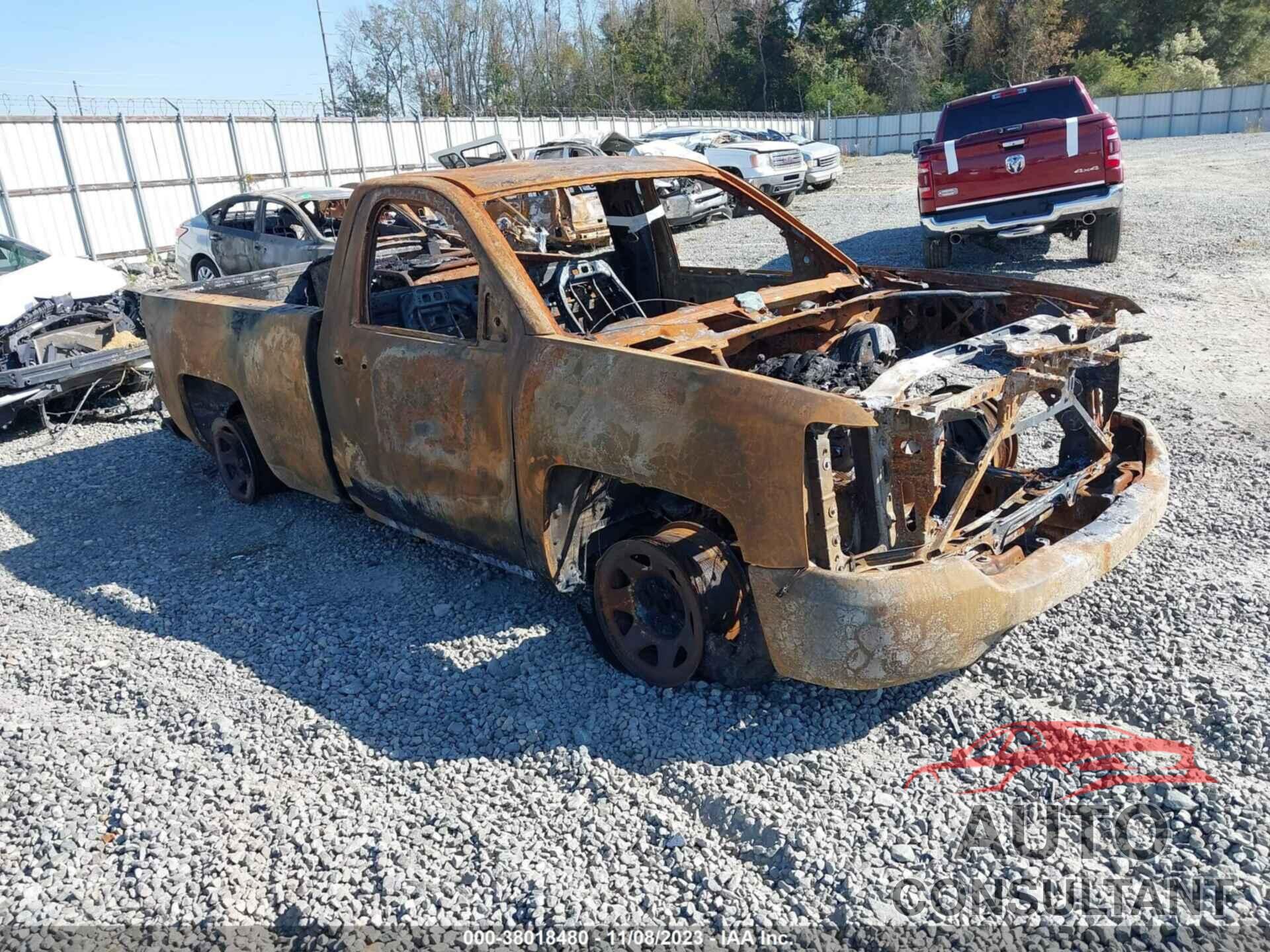 CHEVROLET SILVERADO 1500 2018 - 1GCNCNEH2JZ380741