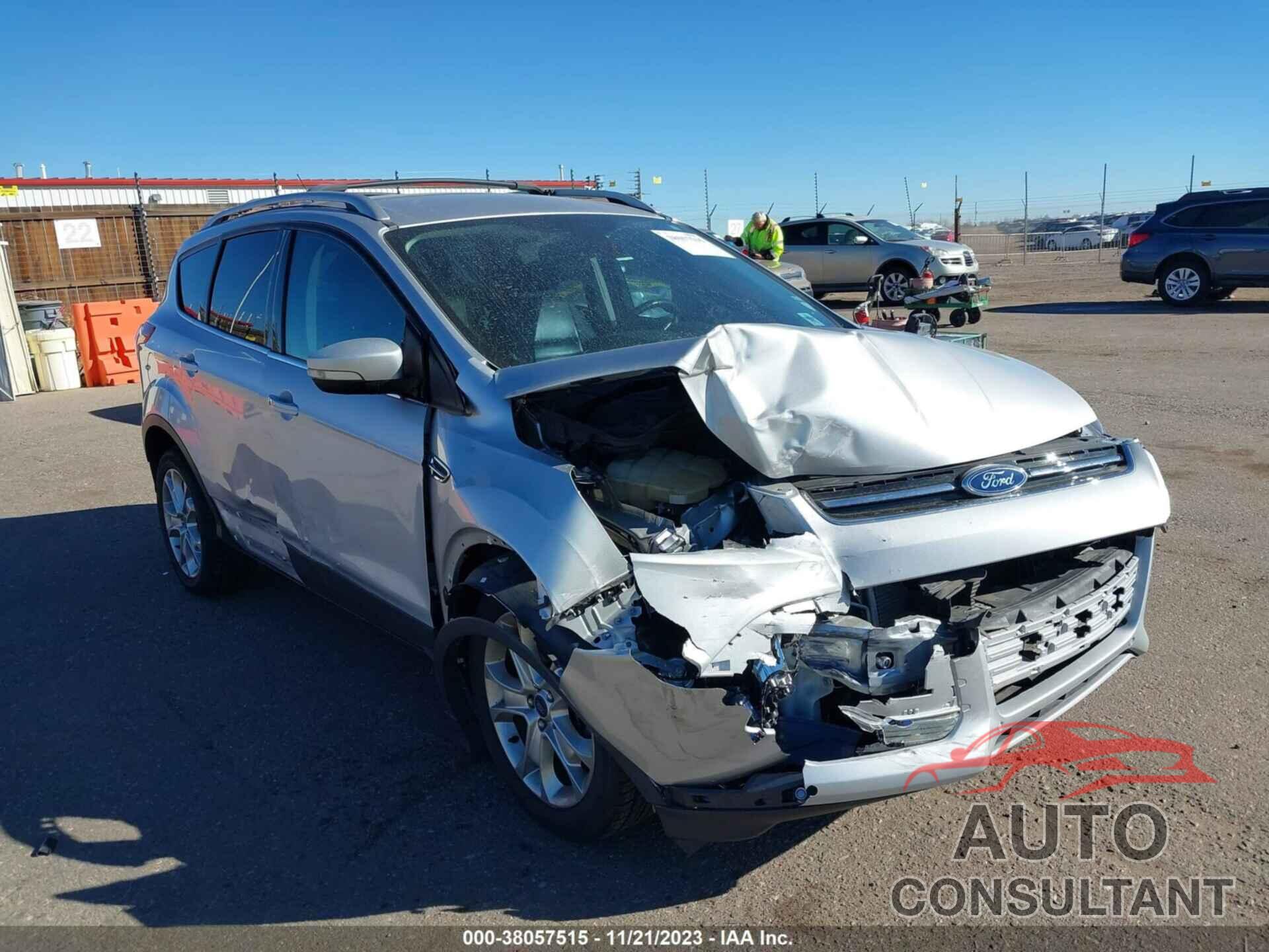 FORD ESCAPE 2015 - 1FMCU9J92FUB49106