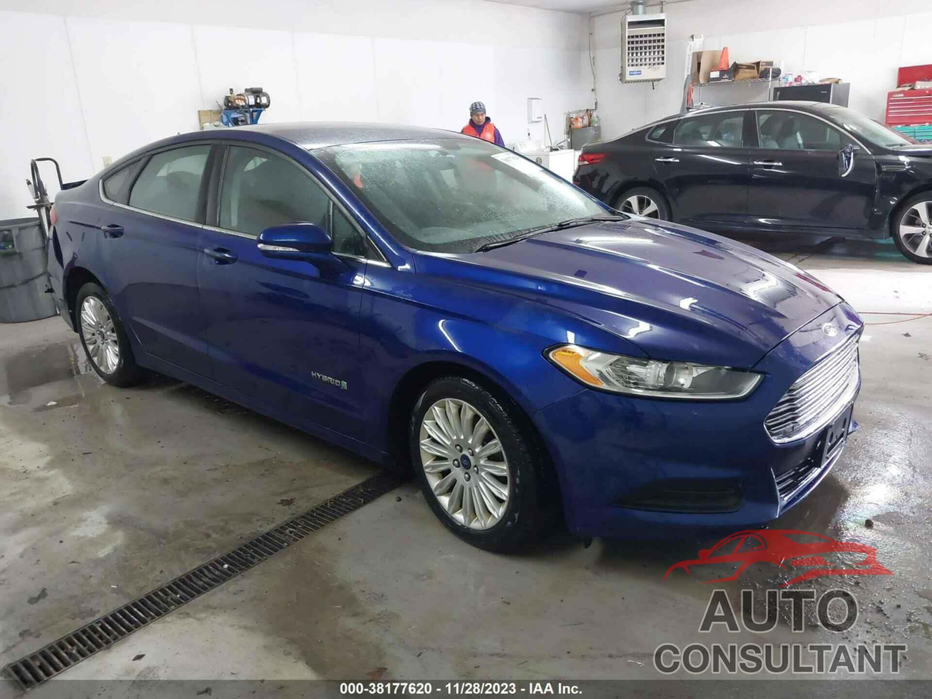 FORD FUSION HYBRID 2015 - 3FA6P0LU9FR168139