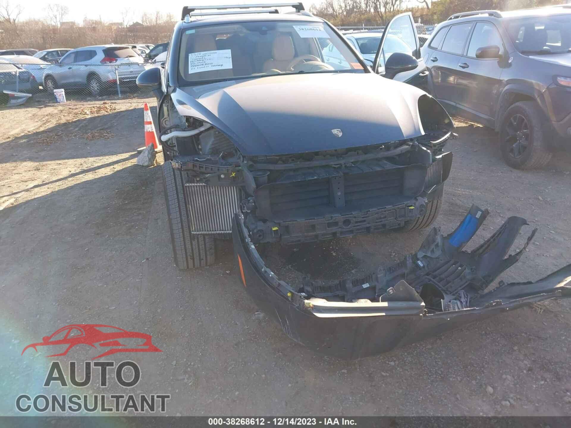 PORSCHE CAYENNE 2015 - WP1AF2A29FLA35513