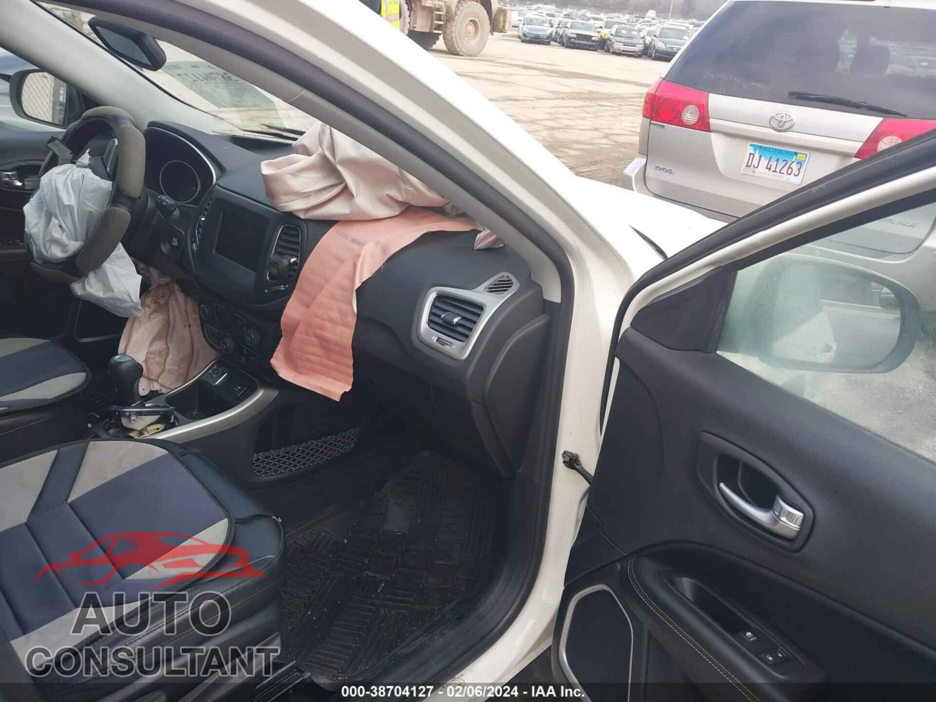 JEEP COMPASS 2021 - 3C4NJCBB7MT501849
