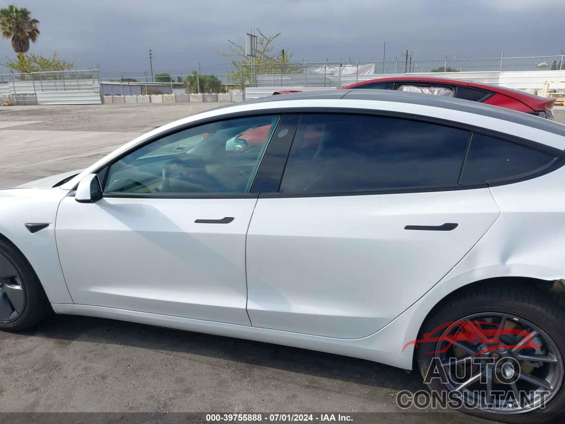 TESLA MODEL 3 2021 - 5YJ3E1EA4MF065771