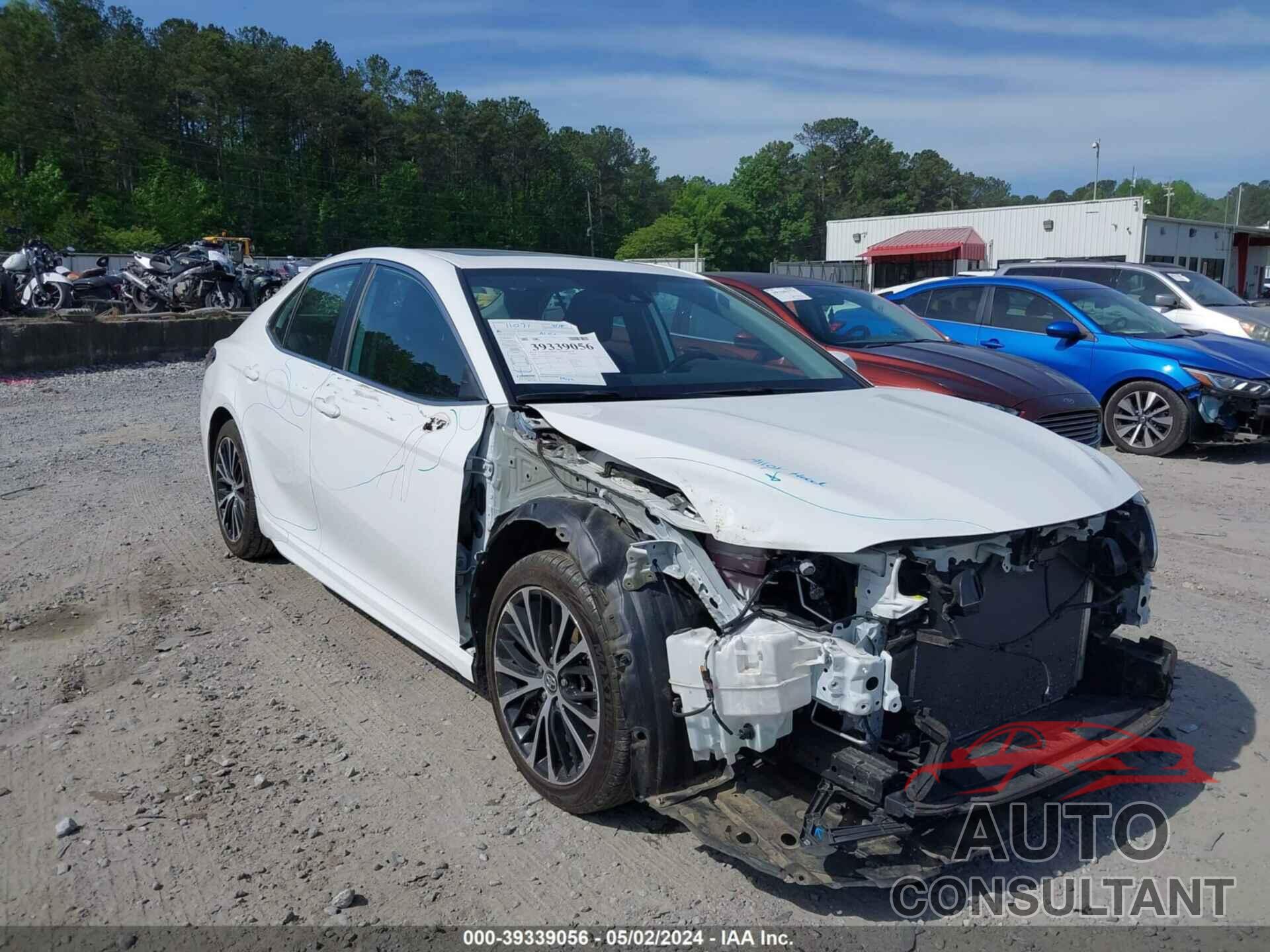 TOYOTA CAMRY 2020 - 4T1G11AK6LU901352
