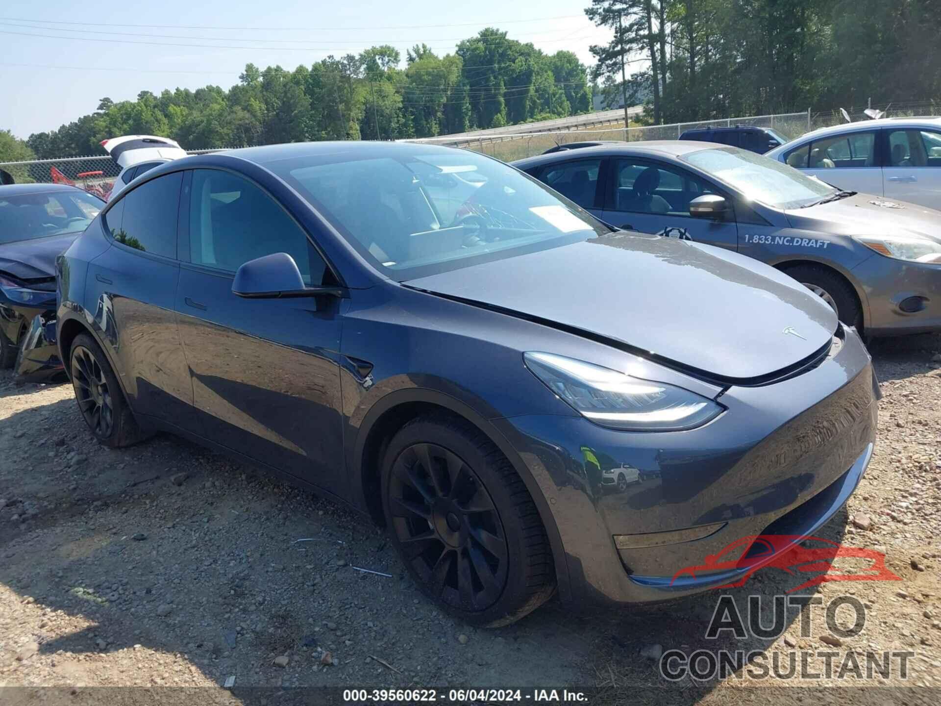 TESLA MODEL Y 2021 - 5YJYGAEE5MF136625