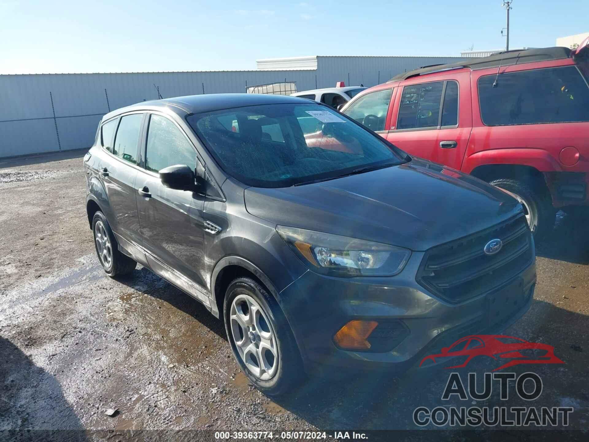 FORD ESCAPE 2018 - 1FMCU0F76JUA22497