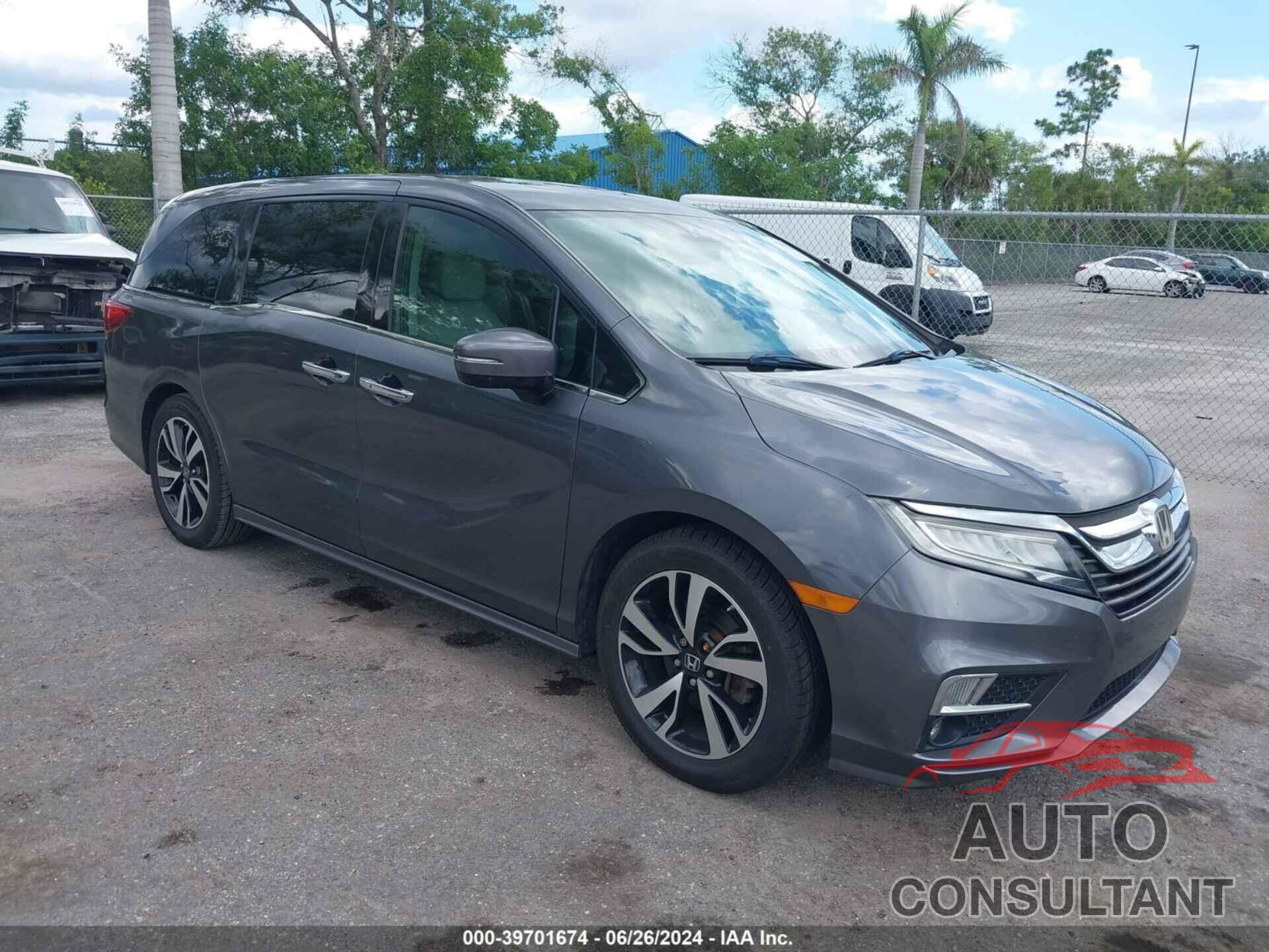 HONDA ODYSSEY 2018 - 5FNRL6H98JB082907