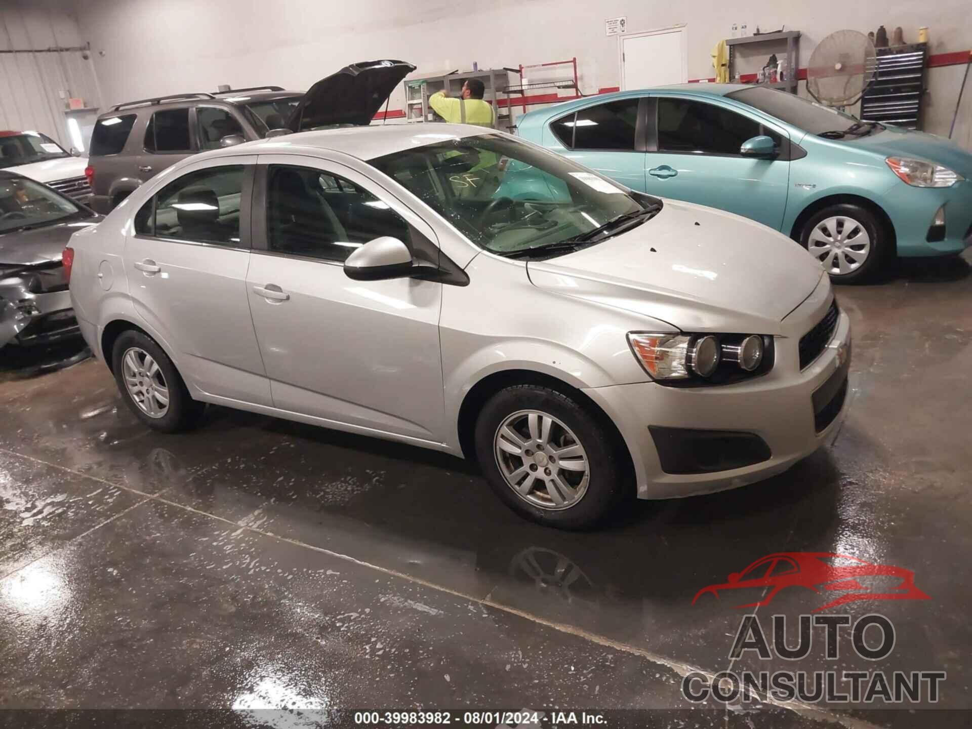 CHEVROLET SONIC 2016 - 1G1JC5SH2G4136704