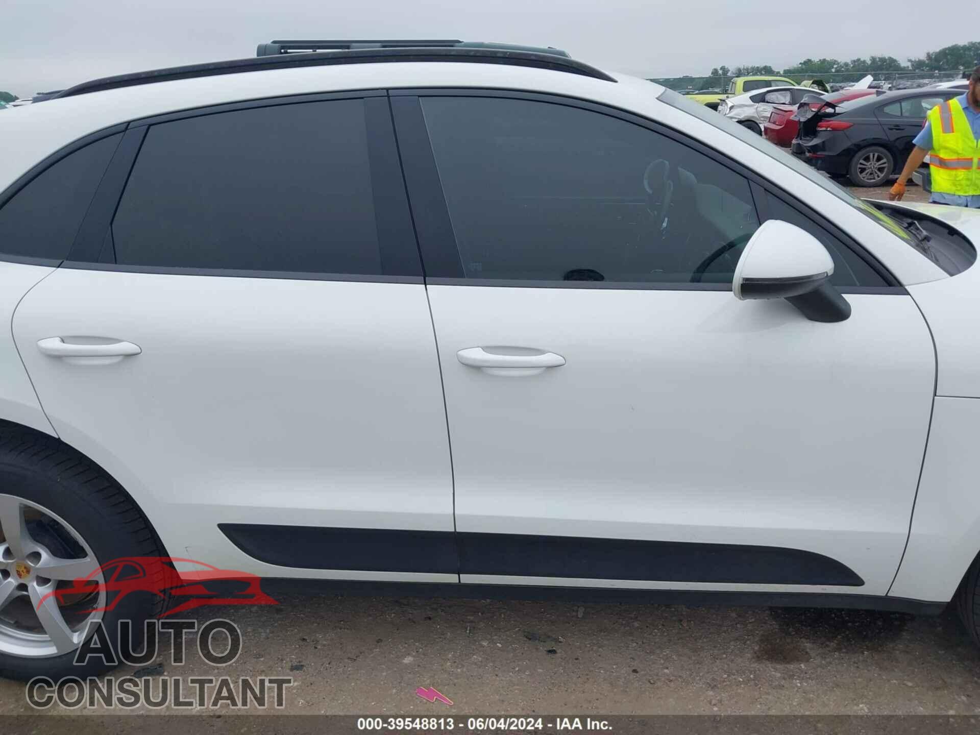 PORSCHE MACAN 2017 - WP1AA2A50HLB83836