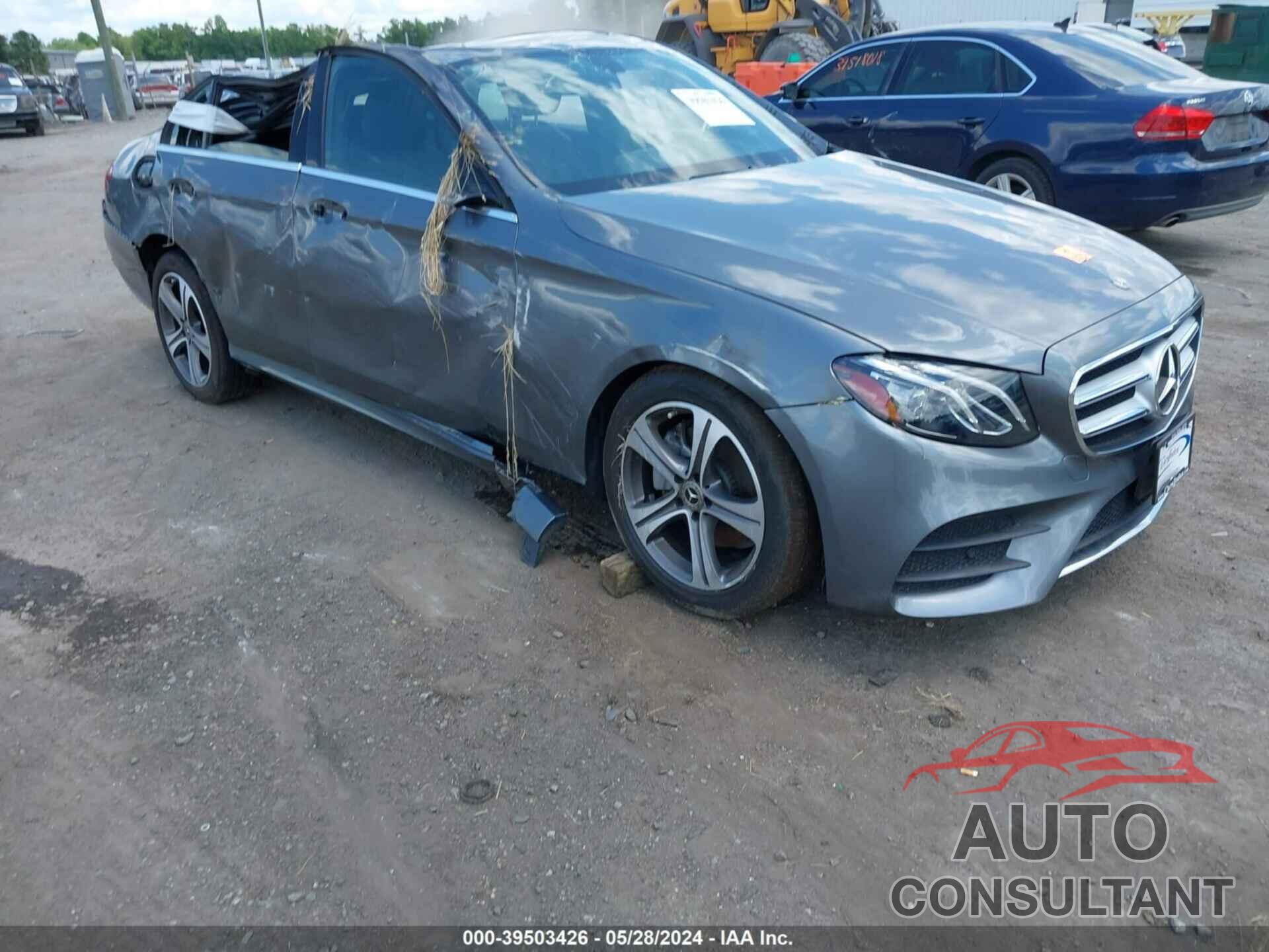 MERCEDES-BENZ E 300 2019 - WDDZF4KB4KA506543