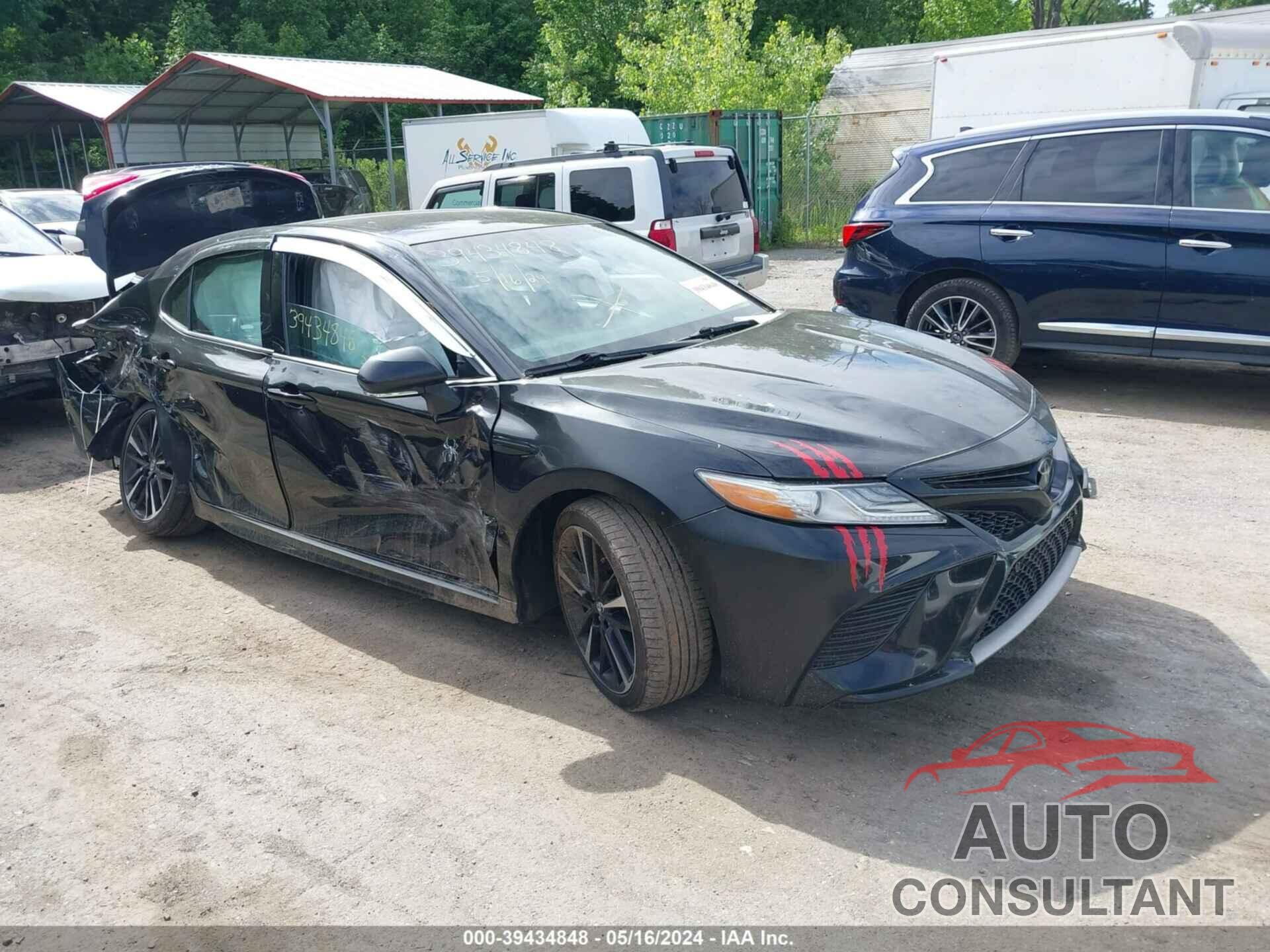 TOYOTA CAMRY 2018 - 4T1B61HKXJU094428