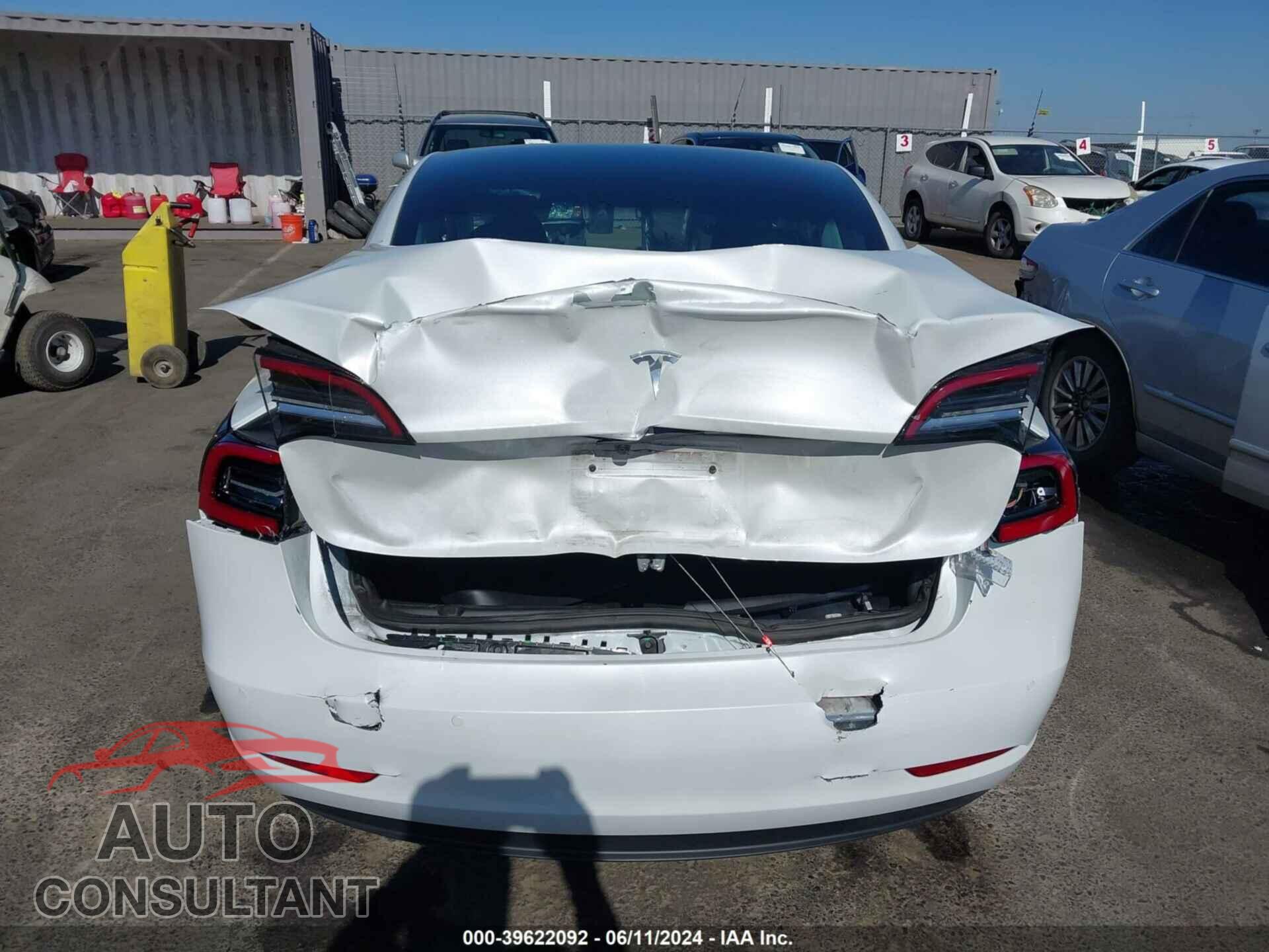 TESLA MODEL 3 2019 - 5YJ3E1EA1KF484450
