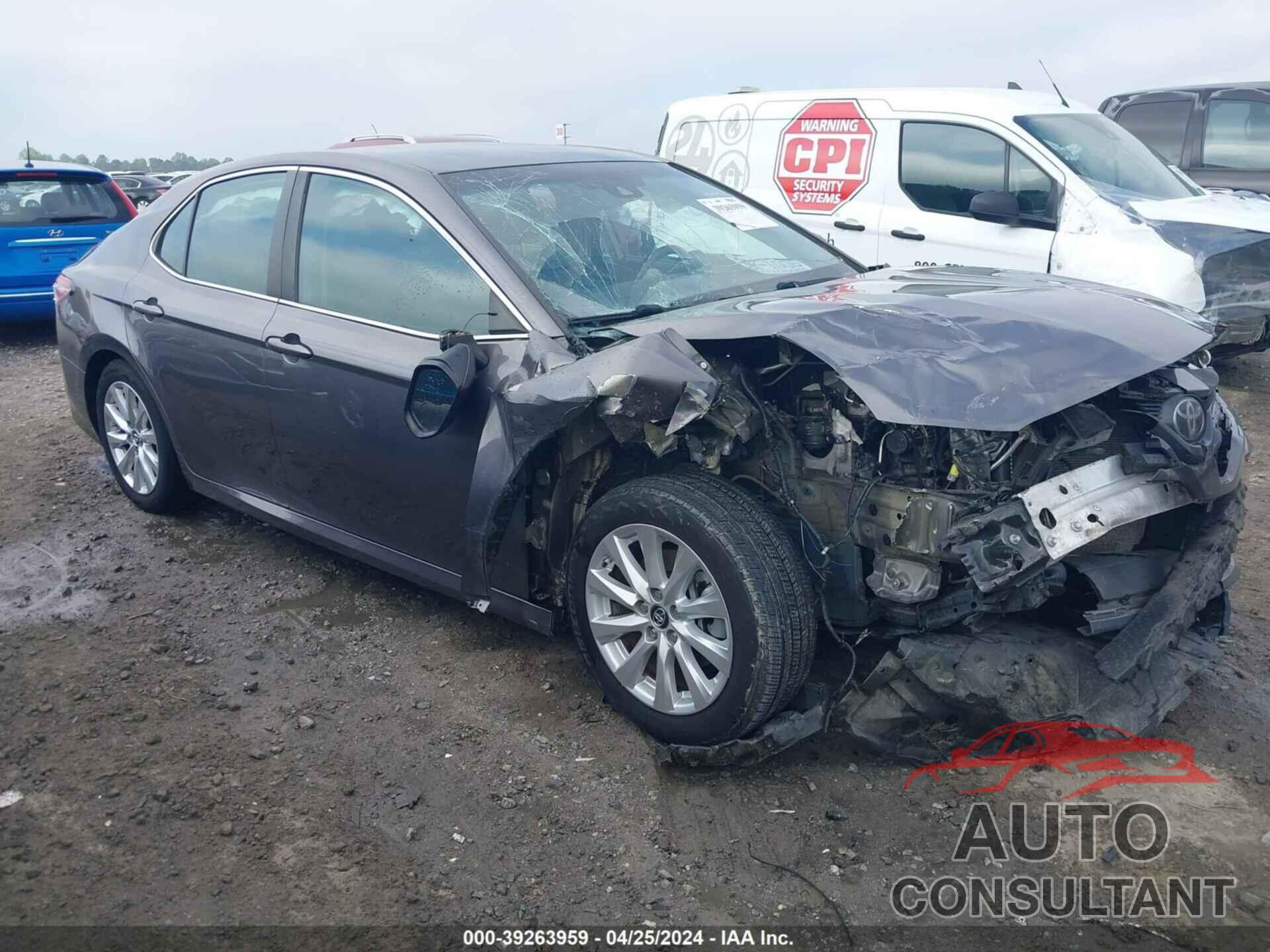 TOYOTA CAMRY 2018 - 4T1B11HKXJU606669