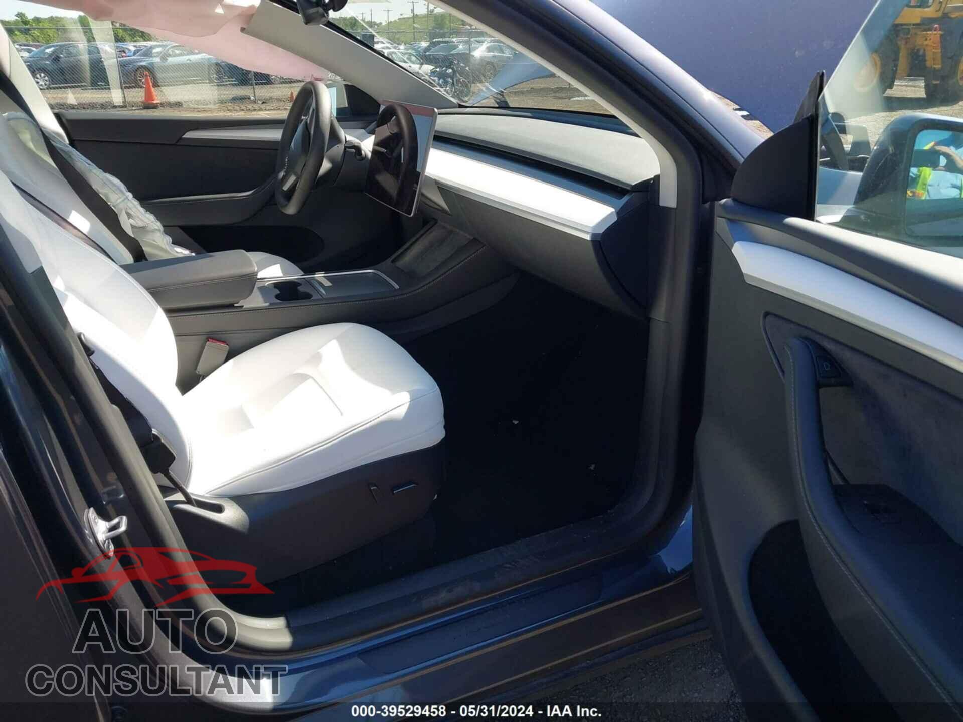 TESLA MODEL Y 2023 - 7SAYGDEE7PF872944