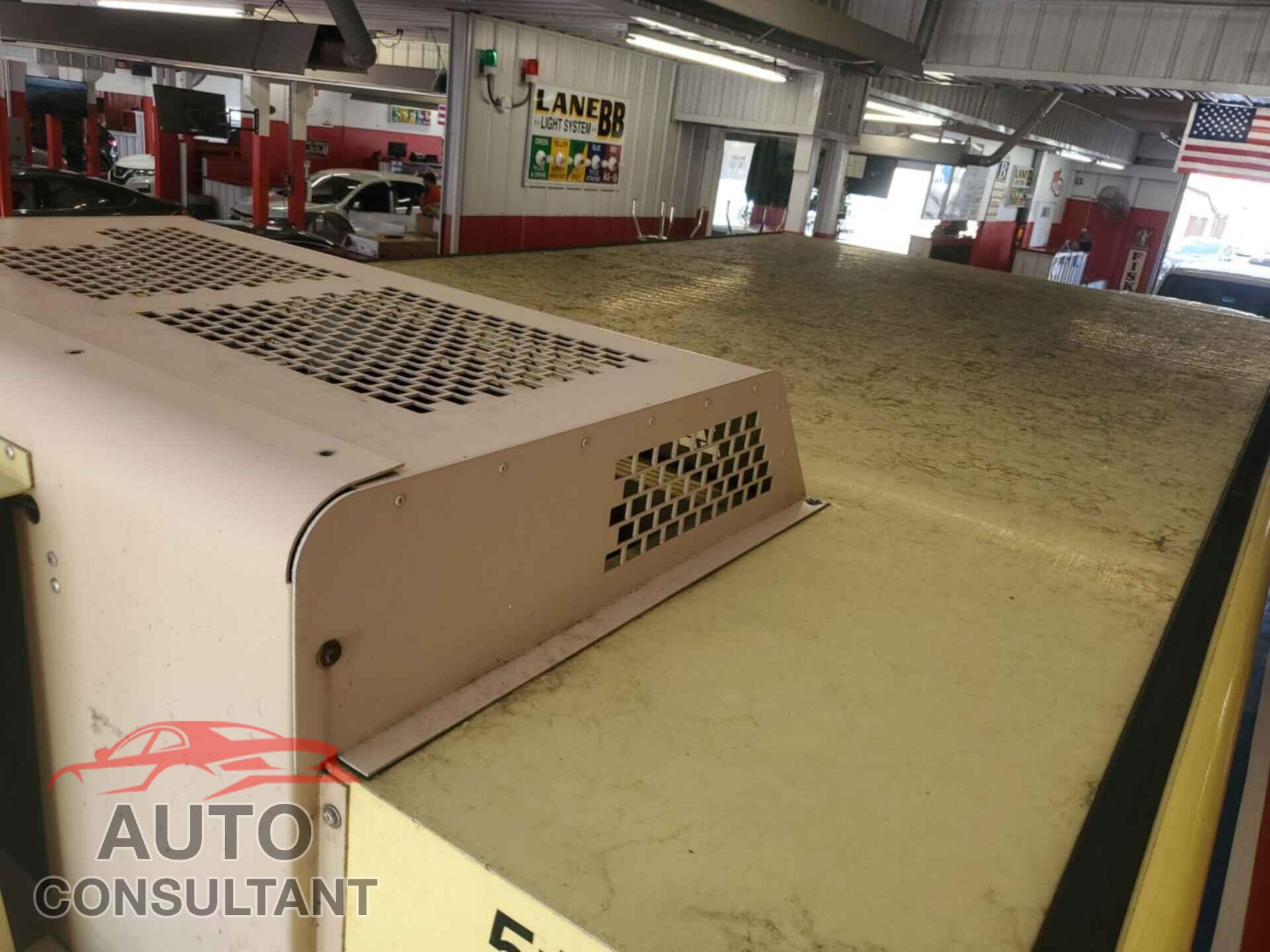 FORD ECONOLINE 2019 - 1FDXE4FS3KDC07800