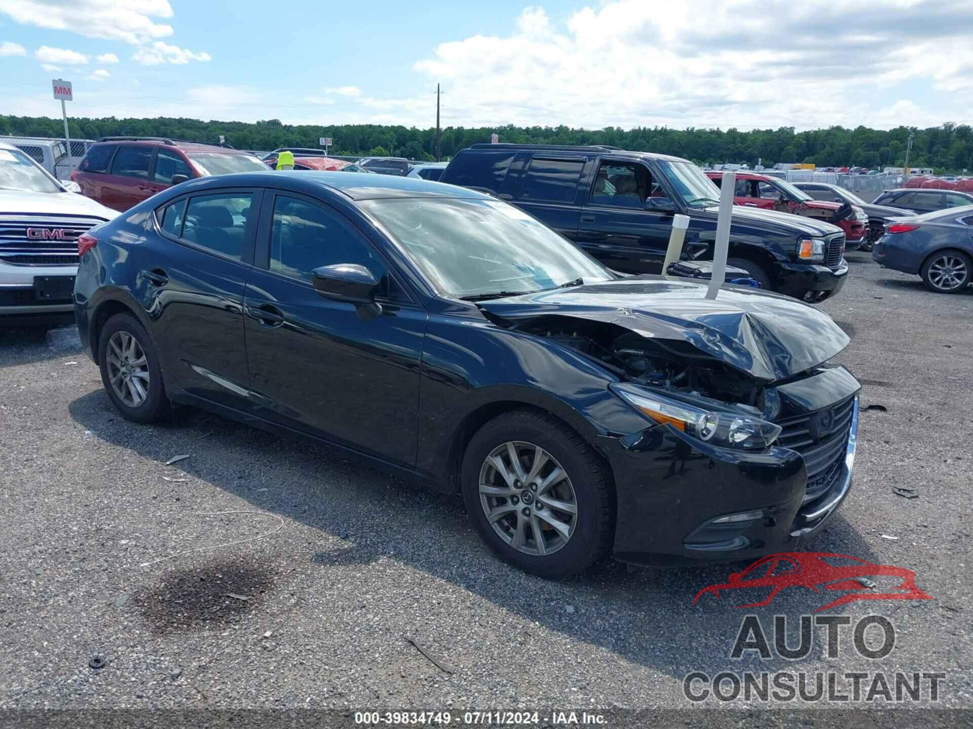 MAZDA MAZDA3 2018 - 3MZBN1U76JM263158