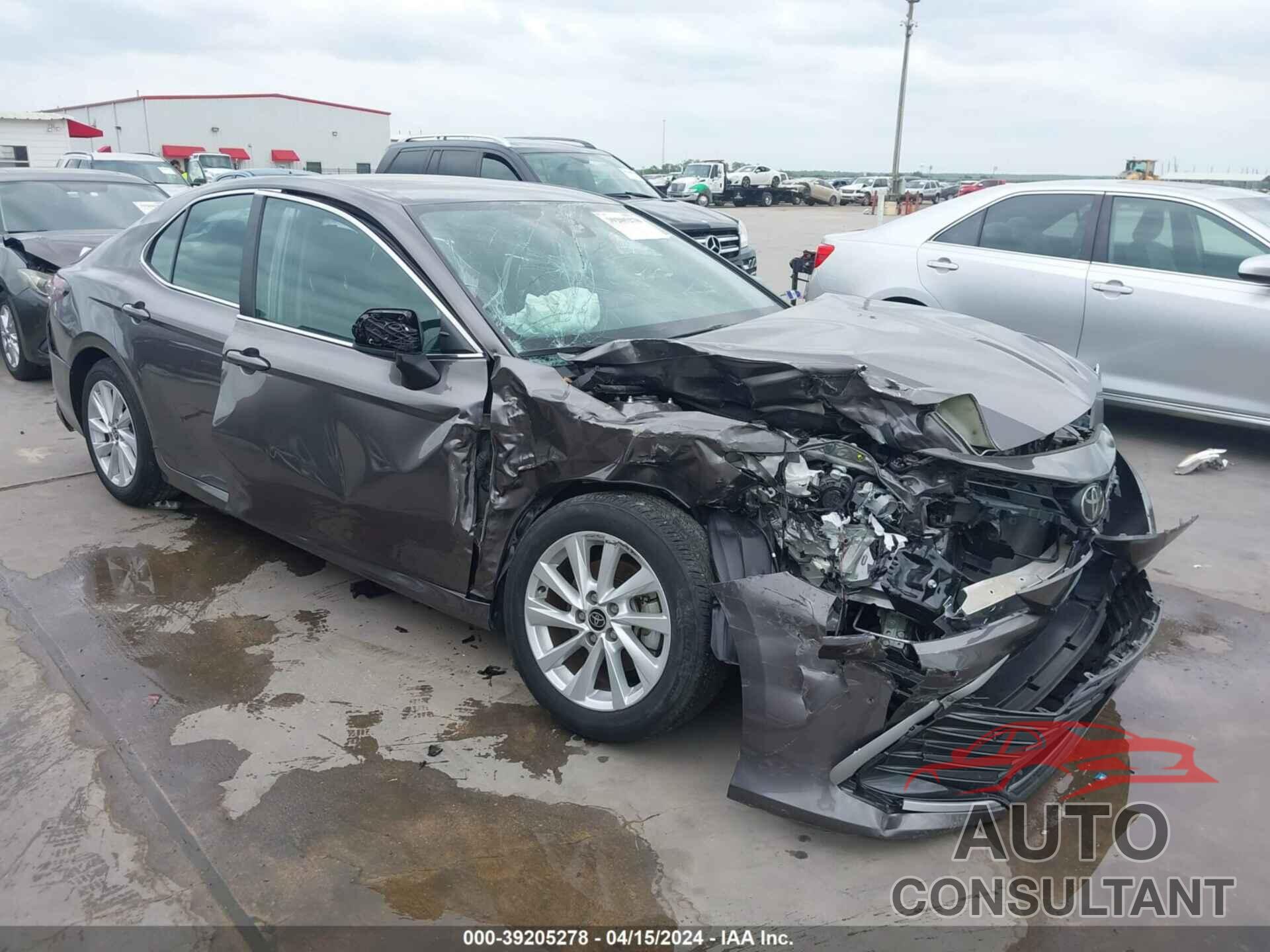 TOYOTA CAMRY 2021 - 4T1C11AKXMU475584
