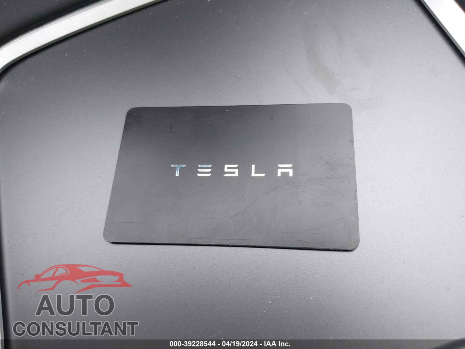 TESLA MODEL 3 2023 - 5YJ3E1EA0PF544452
