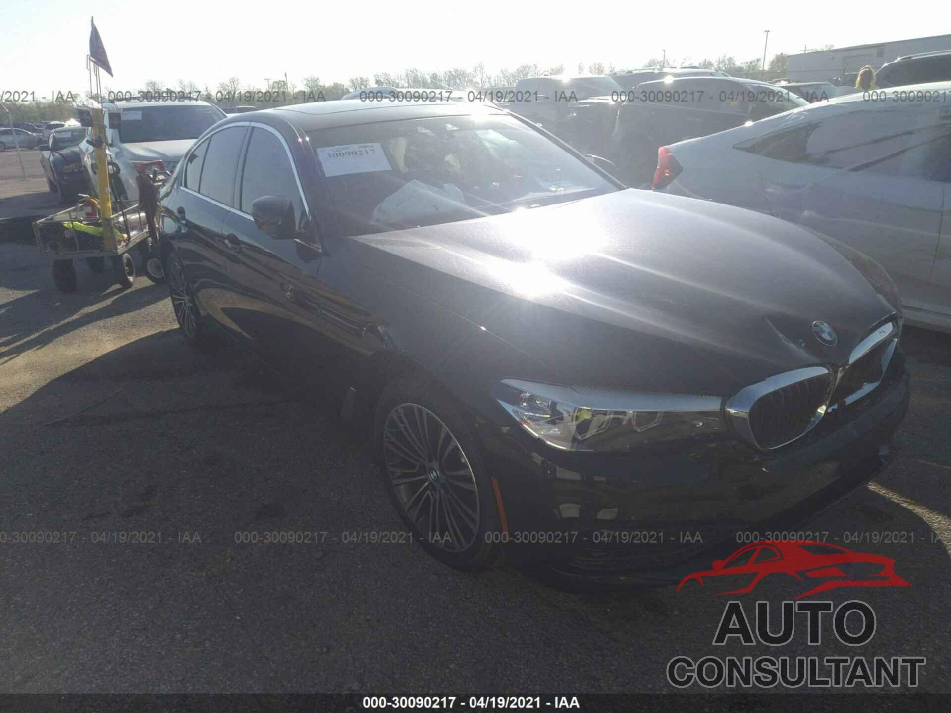 BMW 5 SERIES 2019 - WBAJA5C56KG900799