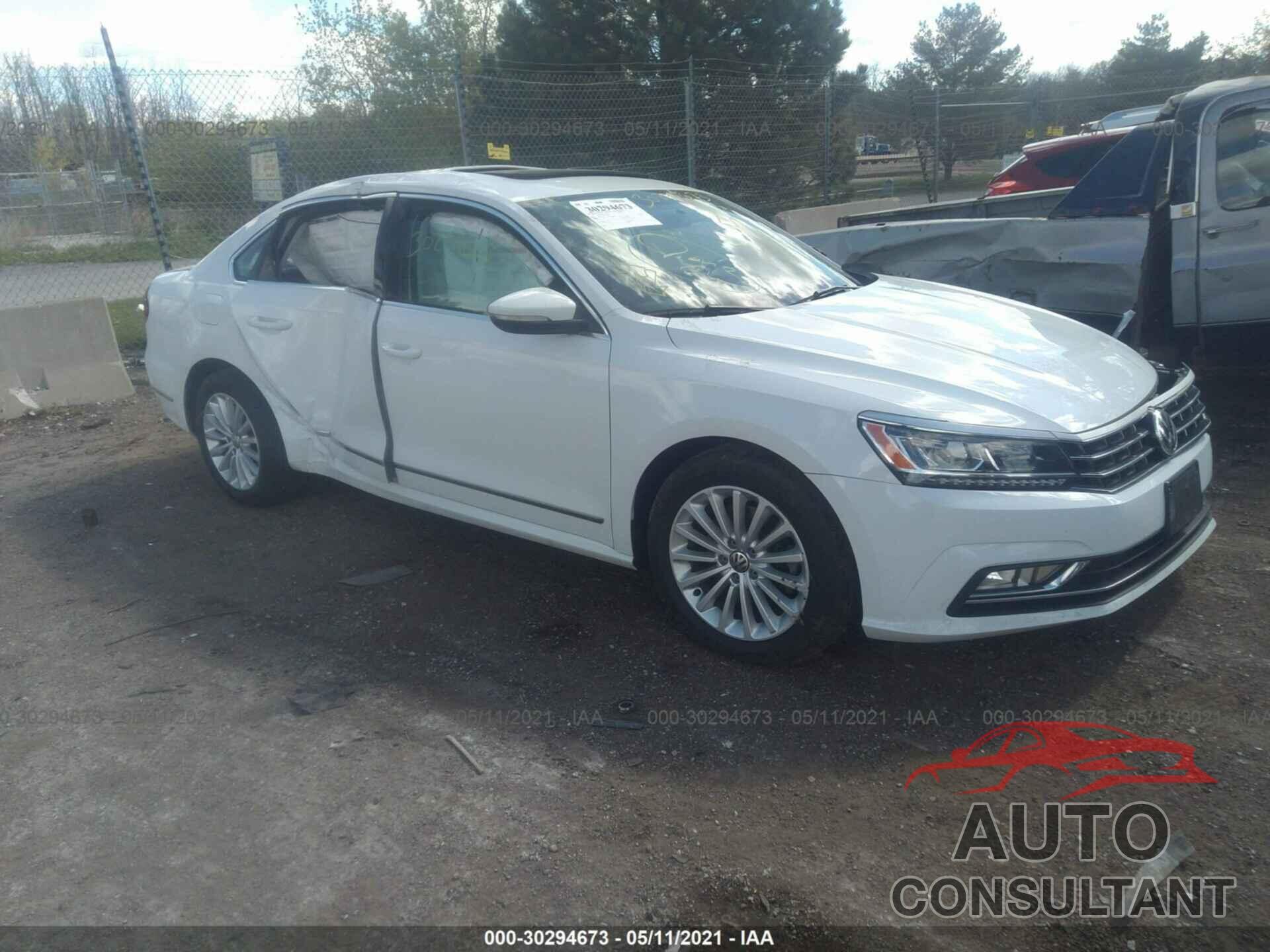 VOLKSWAGEN PASSAT 2017 - 1VWBT7A32HC077249