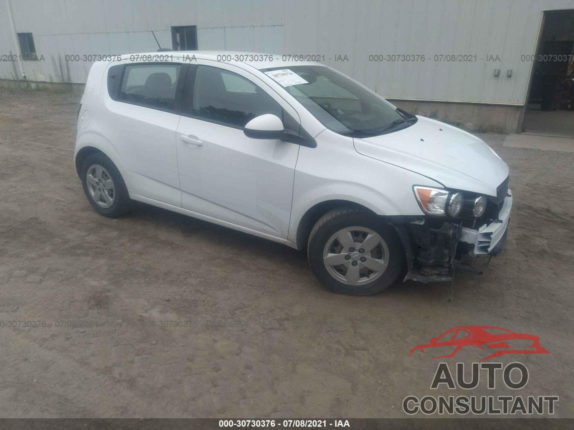 CHEVROLET SONIC 2016 - 1G1JA6SG7G4184251