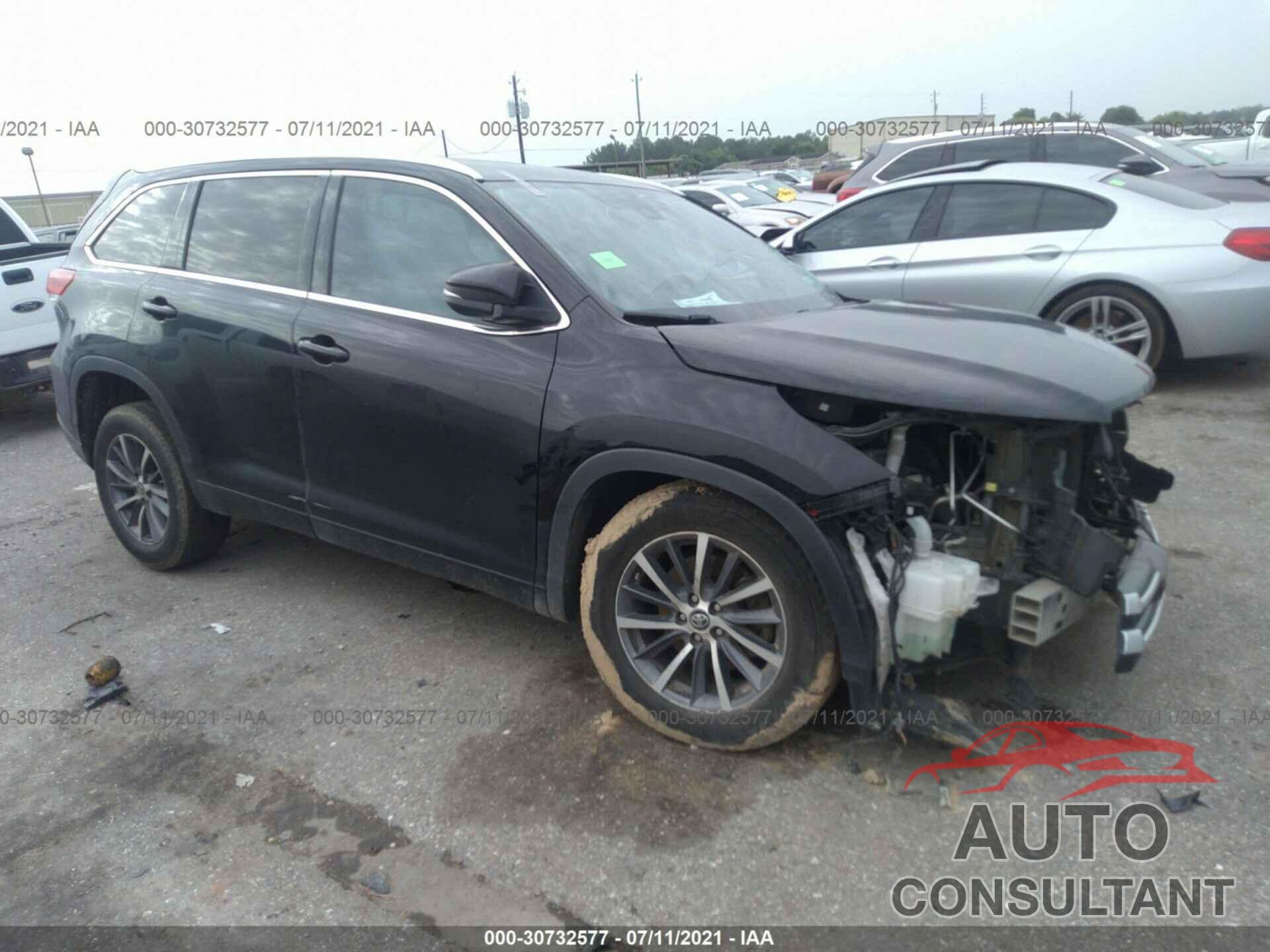 TOYOTA HIGHLANDER 2017 - 5TDKZRFH2HS216277