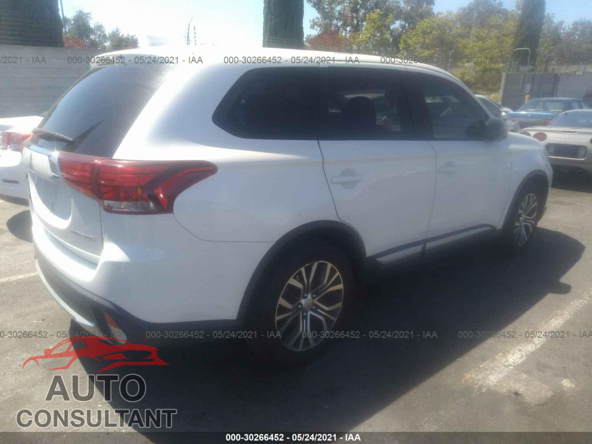 MITSUBISHI OUTLANDER 2017 - JA4AD2A33HZ017566