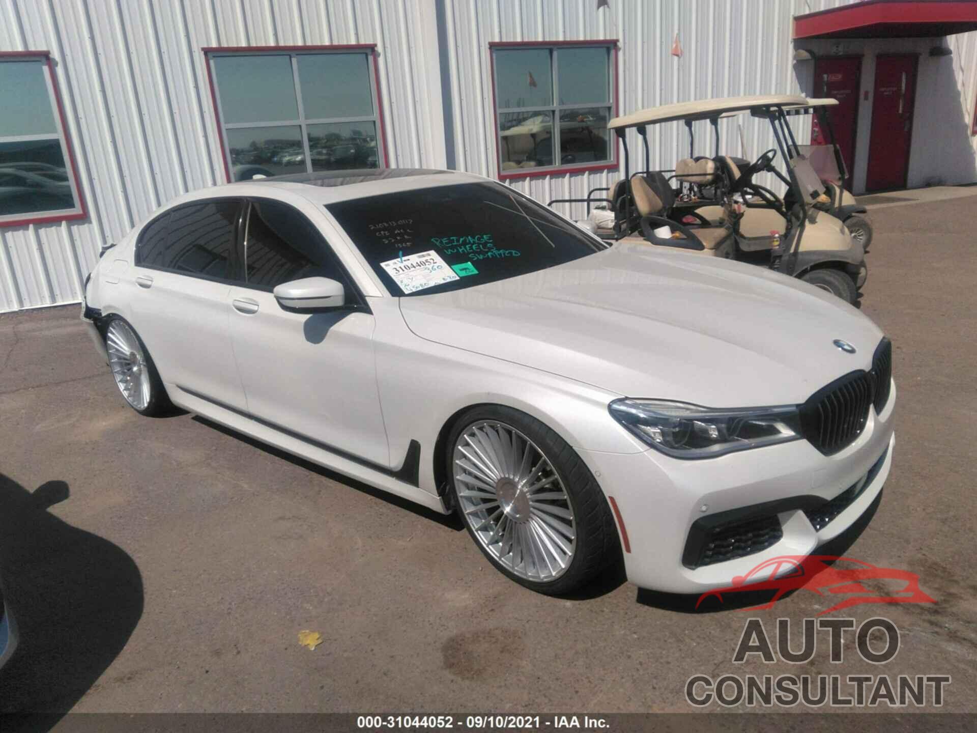 BMW 7 SERIES 2017 - WBA7F0C3XHGM21565