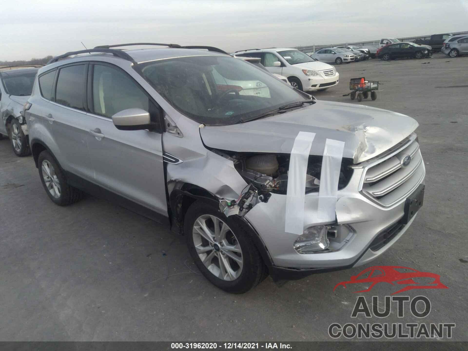 FORD ESCAPE 2018 - 1FMCU0GDXJUC28524