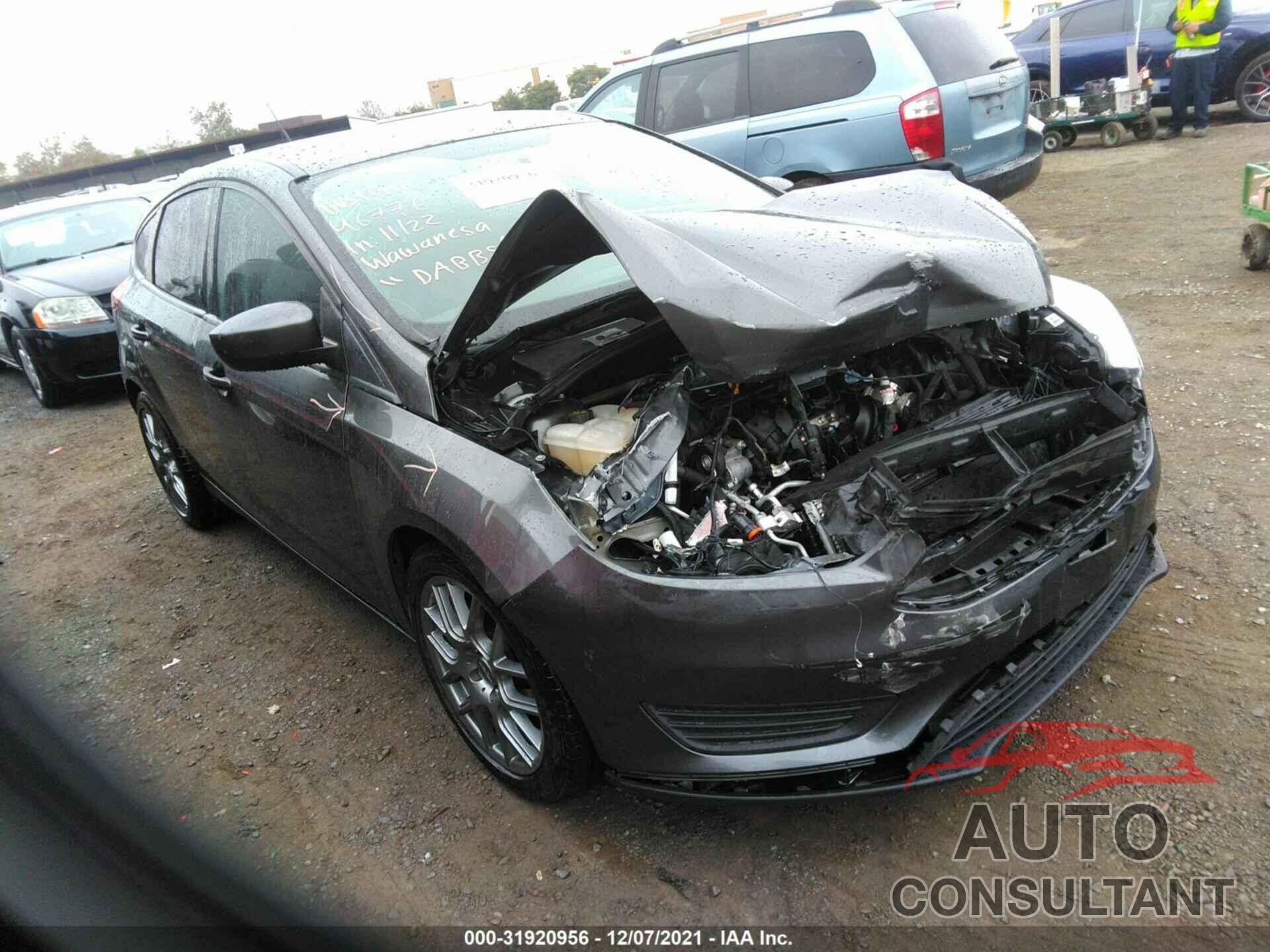 FORD FOCUS 2018 - 1FADP3K23JL205153