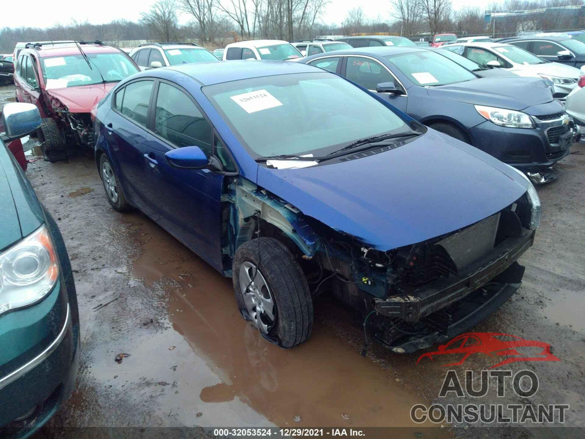KIA FORTE 2018 - 3KPFL4A75JE196854