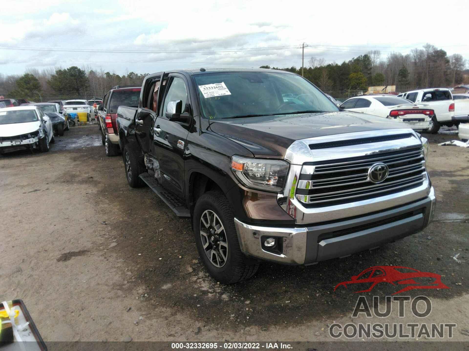 TOYOTA TUNDRA 4WD 2018 - 5TFAW5F16JX703661